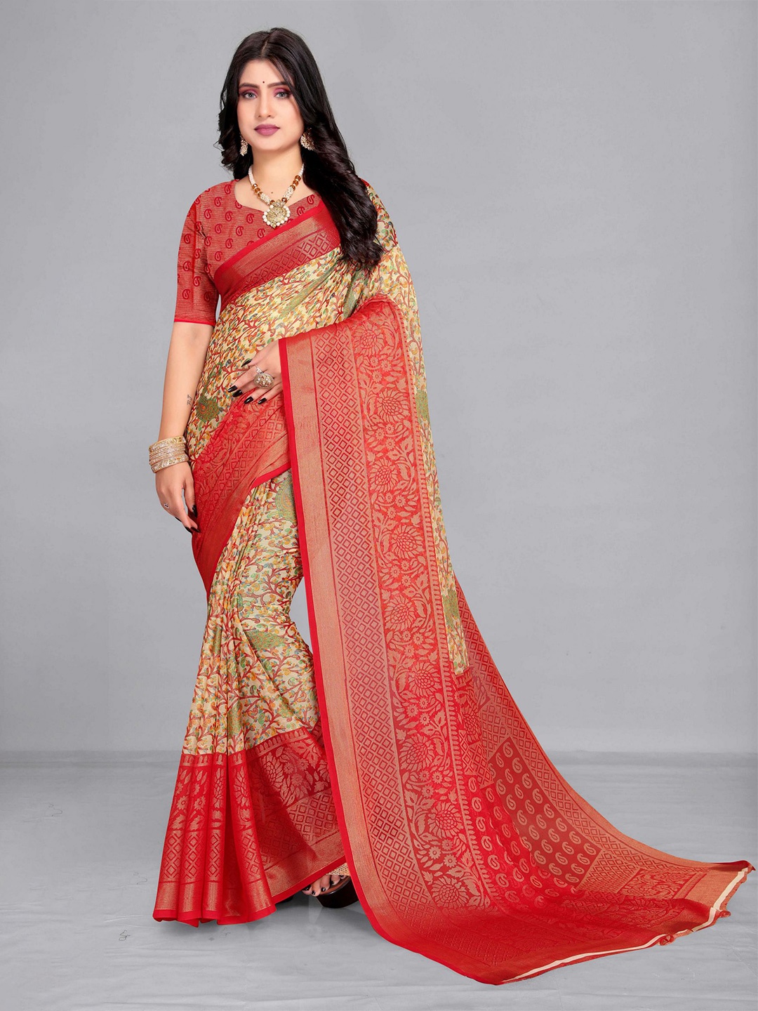 

EMV Floral Printed Chiffon Saree, Red