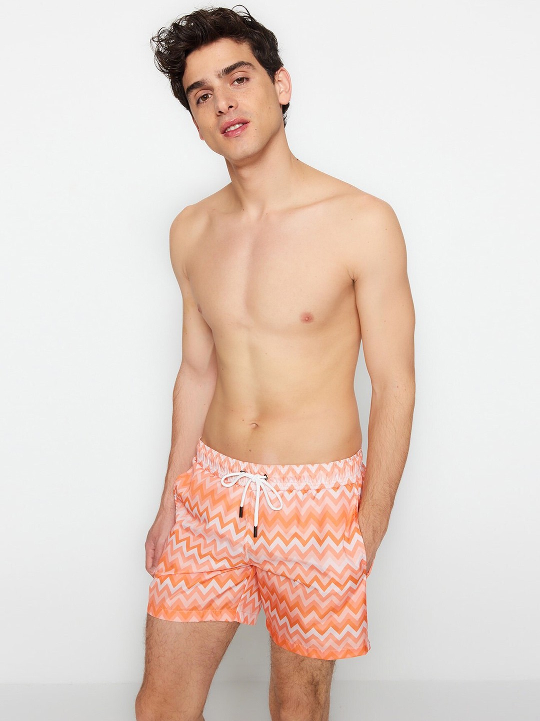 

Trendyol Men Geometric Printed Mid-Rise Shorts, Orange