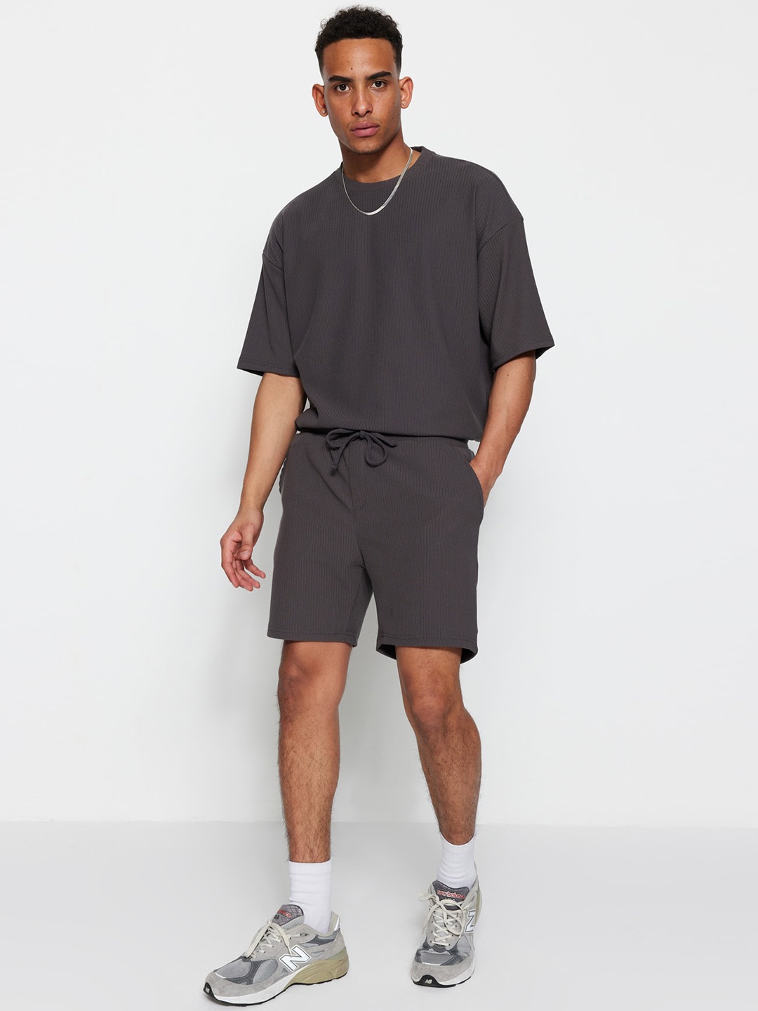 Trendyol Men Mid-Rise Sports Shorts, Grey