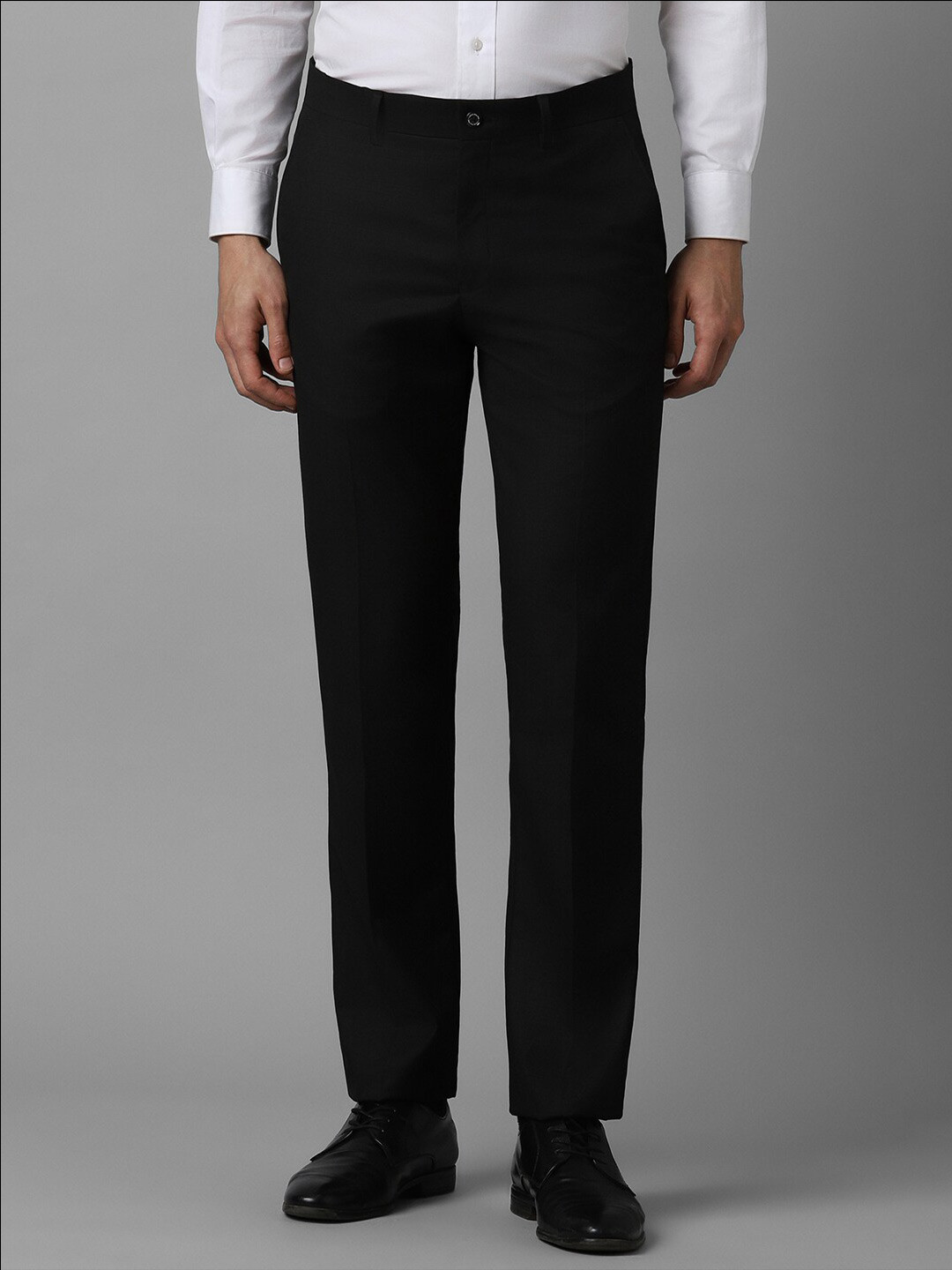 

Louis Philippe Men Slim Fit Formal Trousers, Black