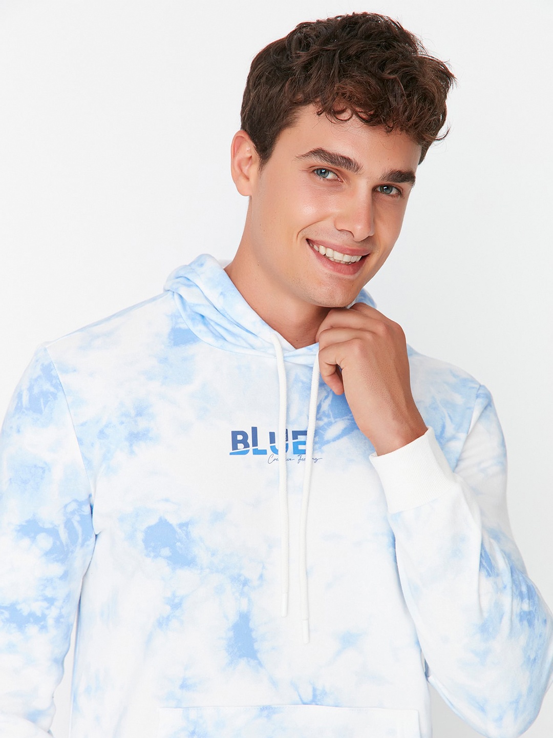 

Trendyol Abstract Printed Hooded Pure Cotton Pullover Sweatshirt, White