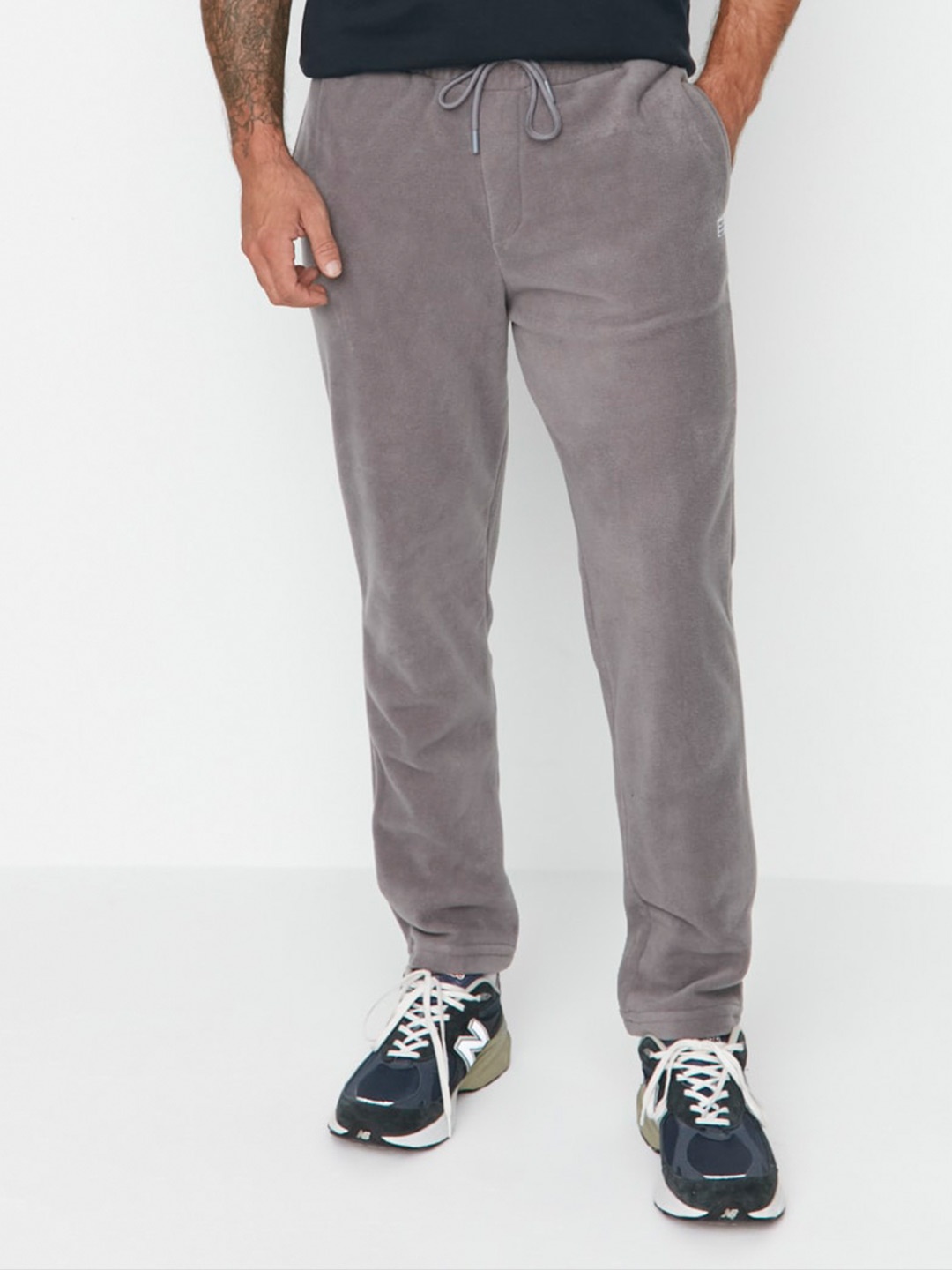 

Trendyol Men Mid-Rise Track Pants, Grey