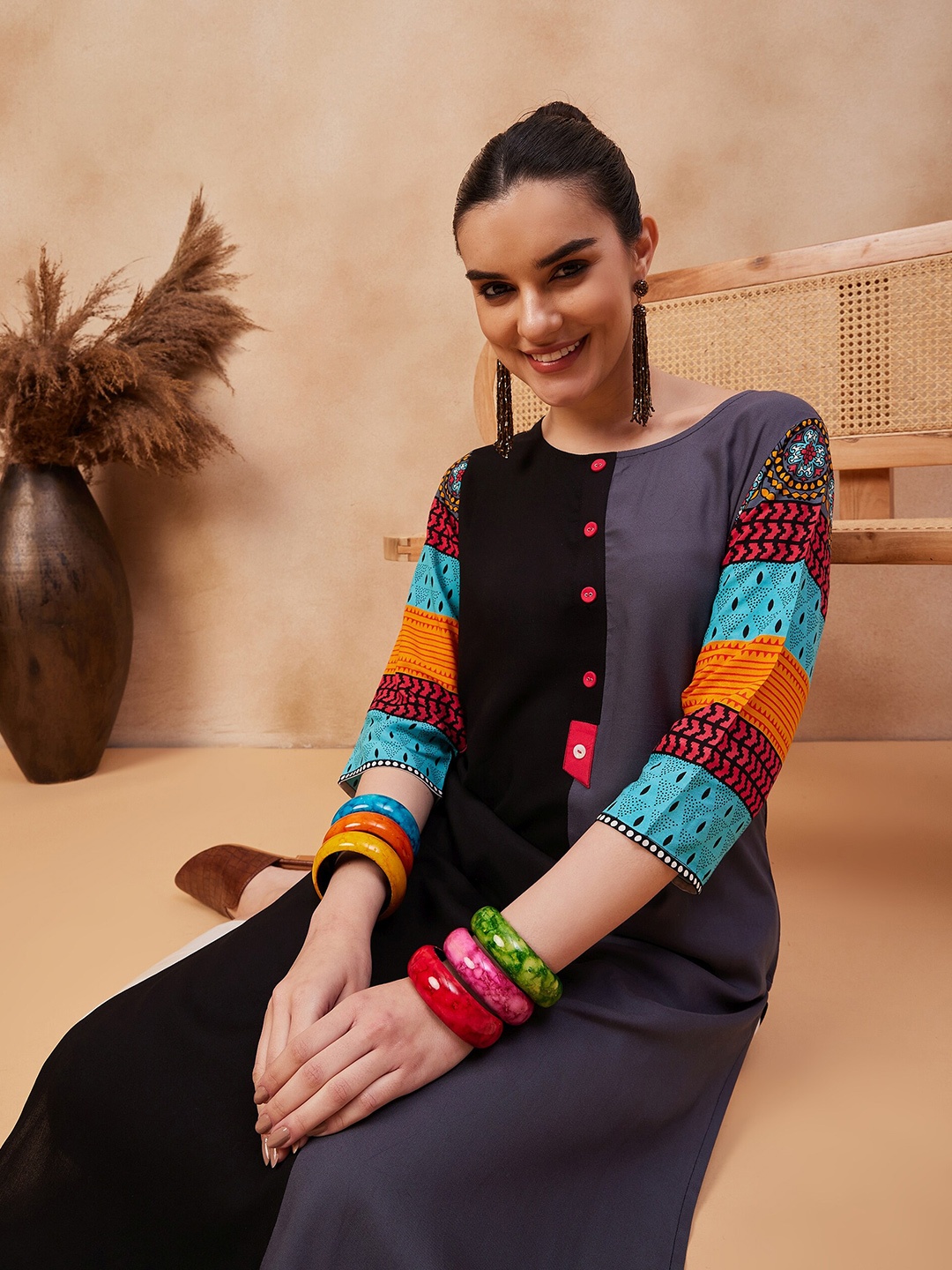

Anouk Ethnic Motifs Printed Round Neck Straight Kurta, Black