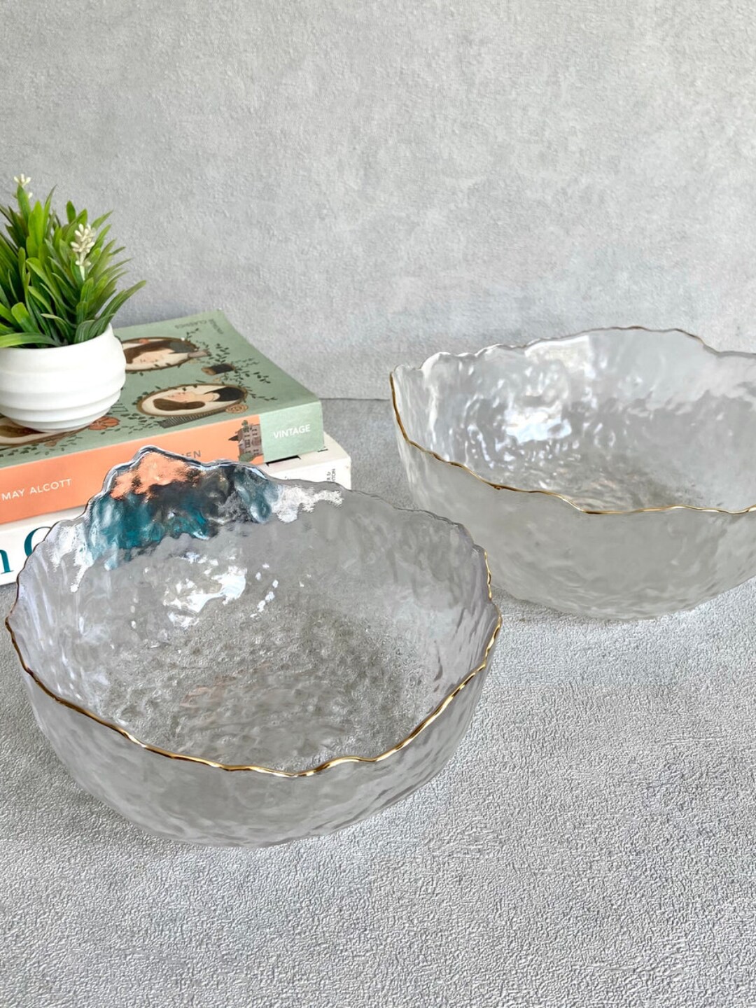

House of Objects White & GoldToned Crackled Glass Bowls