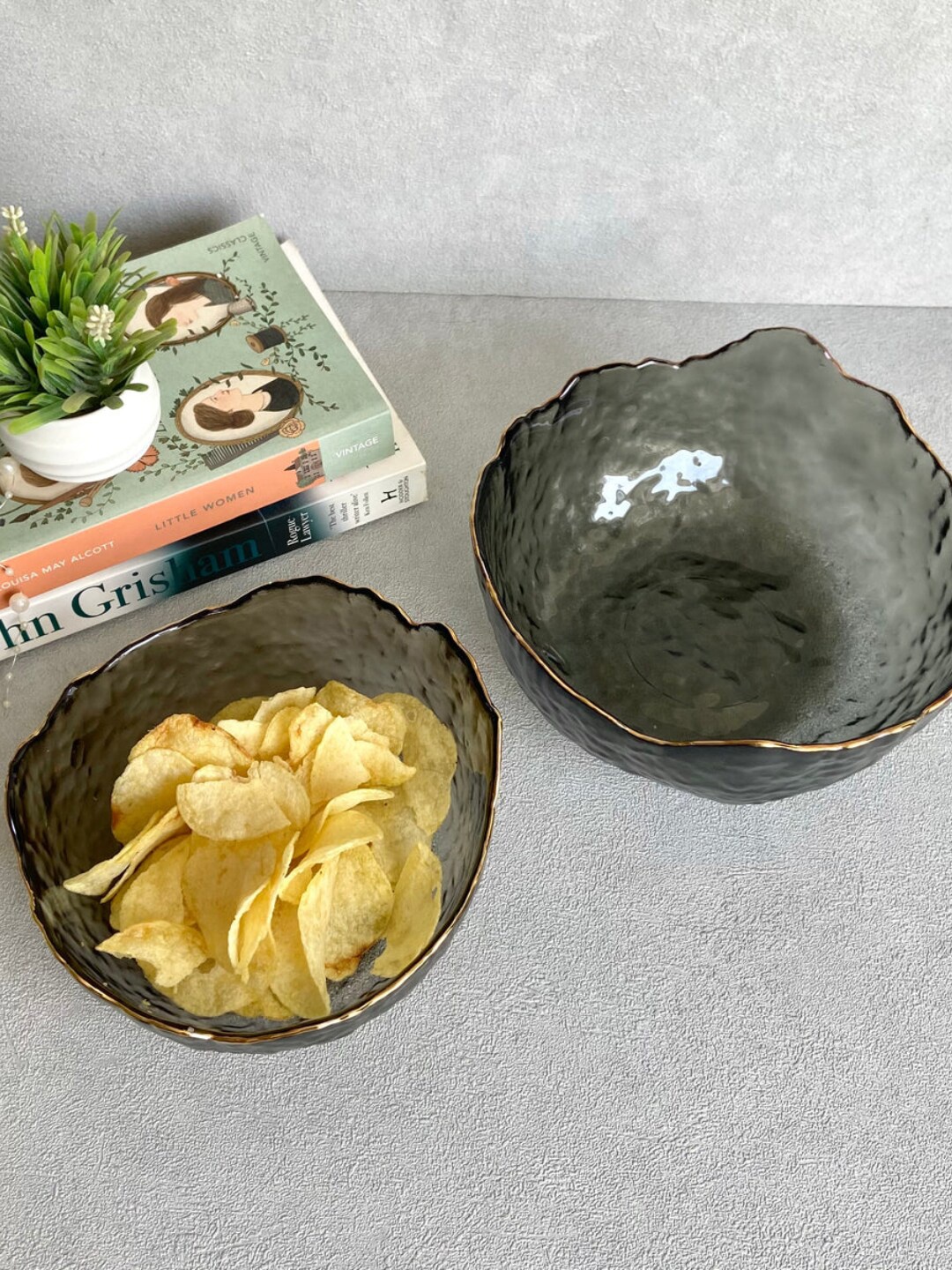 

House of Objects 2 Pieces Glass Textured Serving Bowls, Black