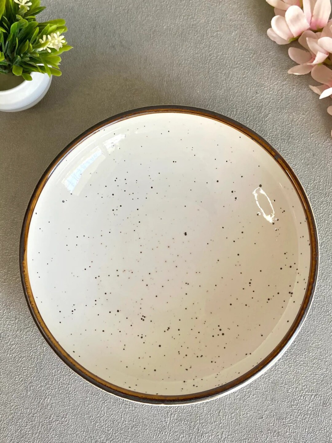 

House of Objects White & Brown Porcelain Glossy Bowls