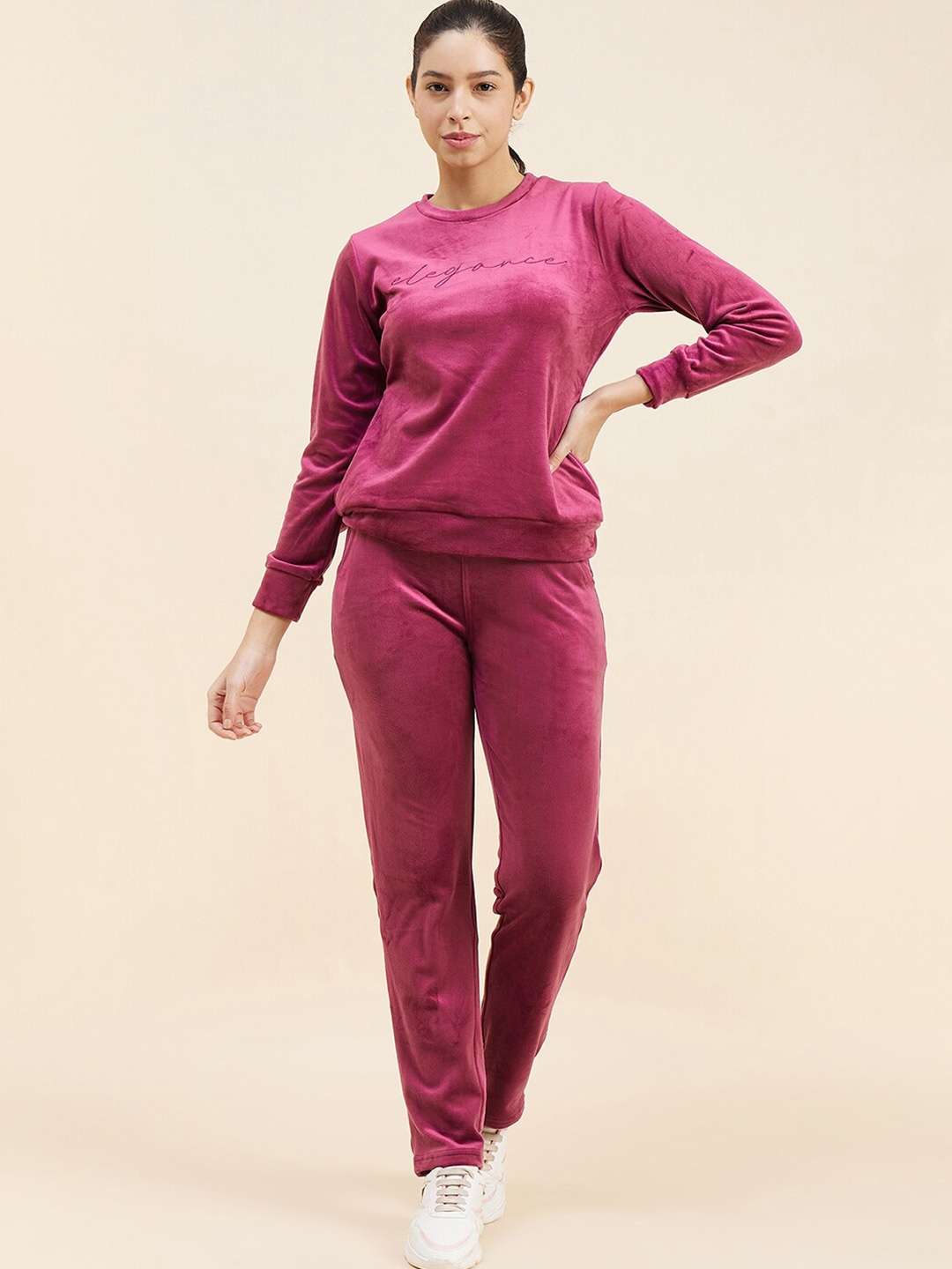 

Sweet Dreams Pink Round Neck Sweatshirt & Trackpant
