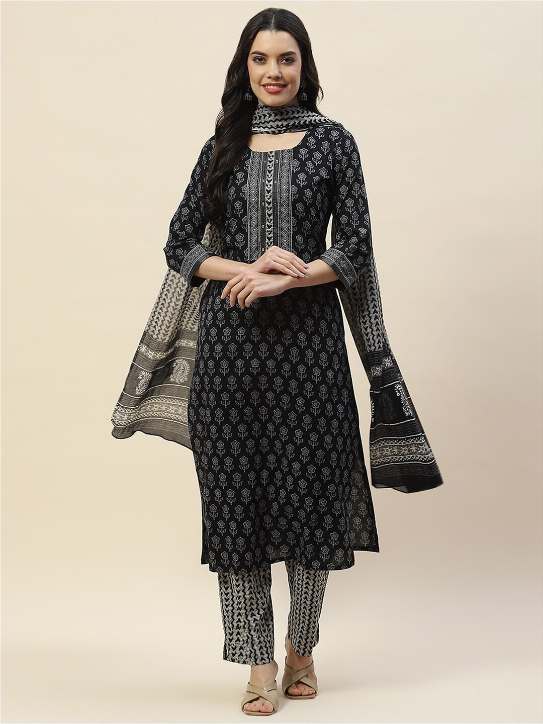 

Meena Bazaar Floral Printed Regular Kurta with Trousers & With Dupatta, Black