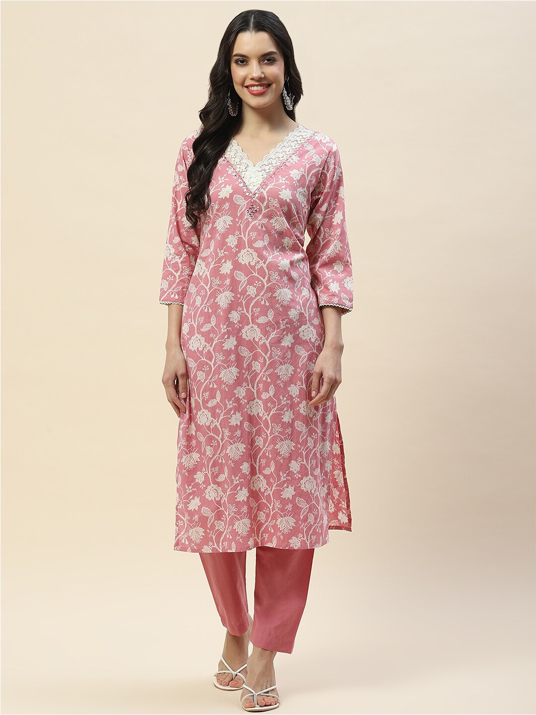 

Meena Bazaar Floral Printed V-Neck Mirror Work Regular Kurta With Trousers, Pink