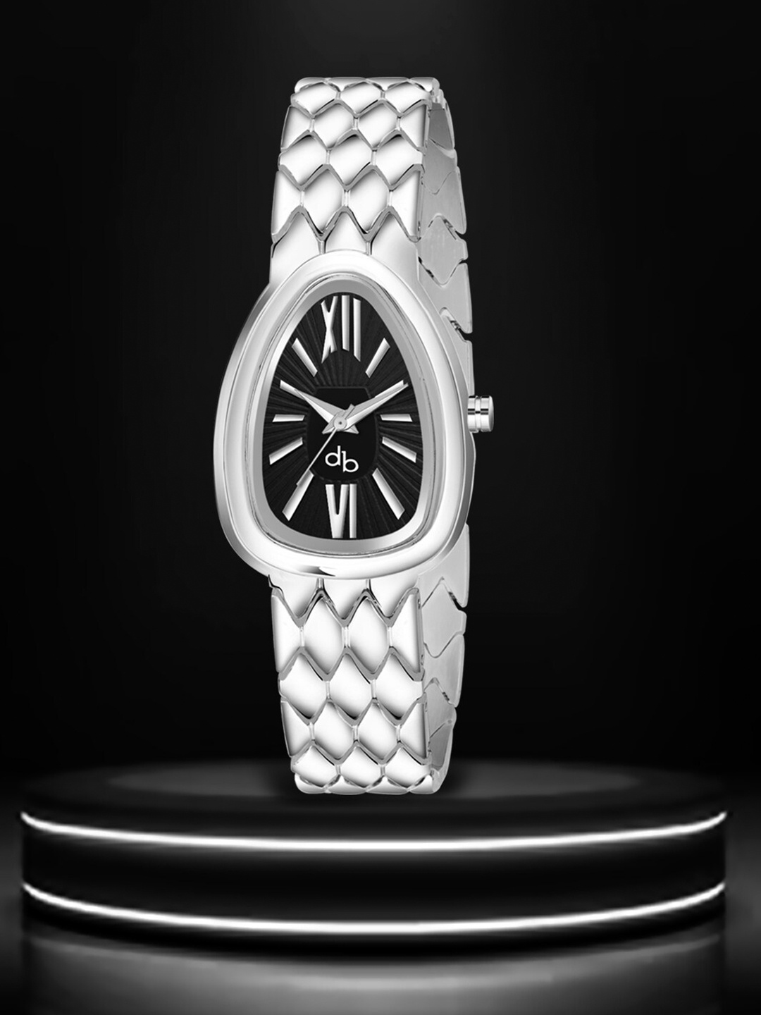 

DressBerry Women Black Printed Bracelet Style Straps Analogue Watch HOBDB-192-SL-BK