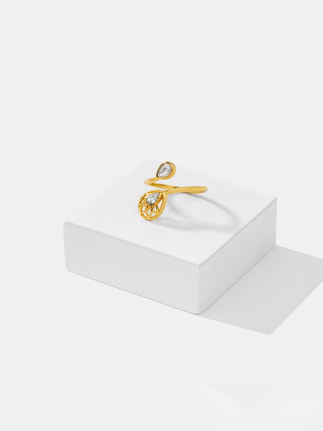 

SHAYA 925 Sterling Silver Gold-Plated Artificial Stones-Stone Studded Finger Ring