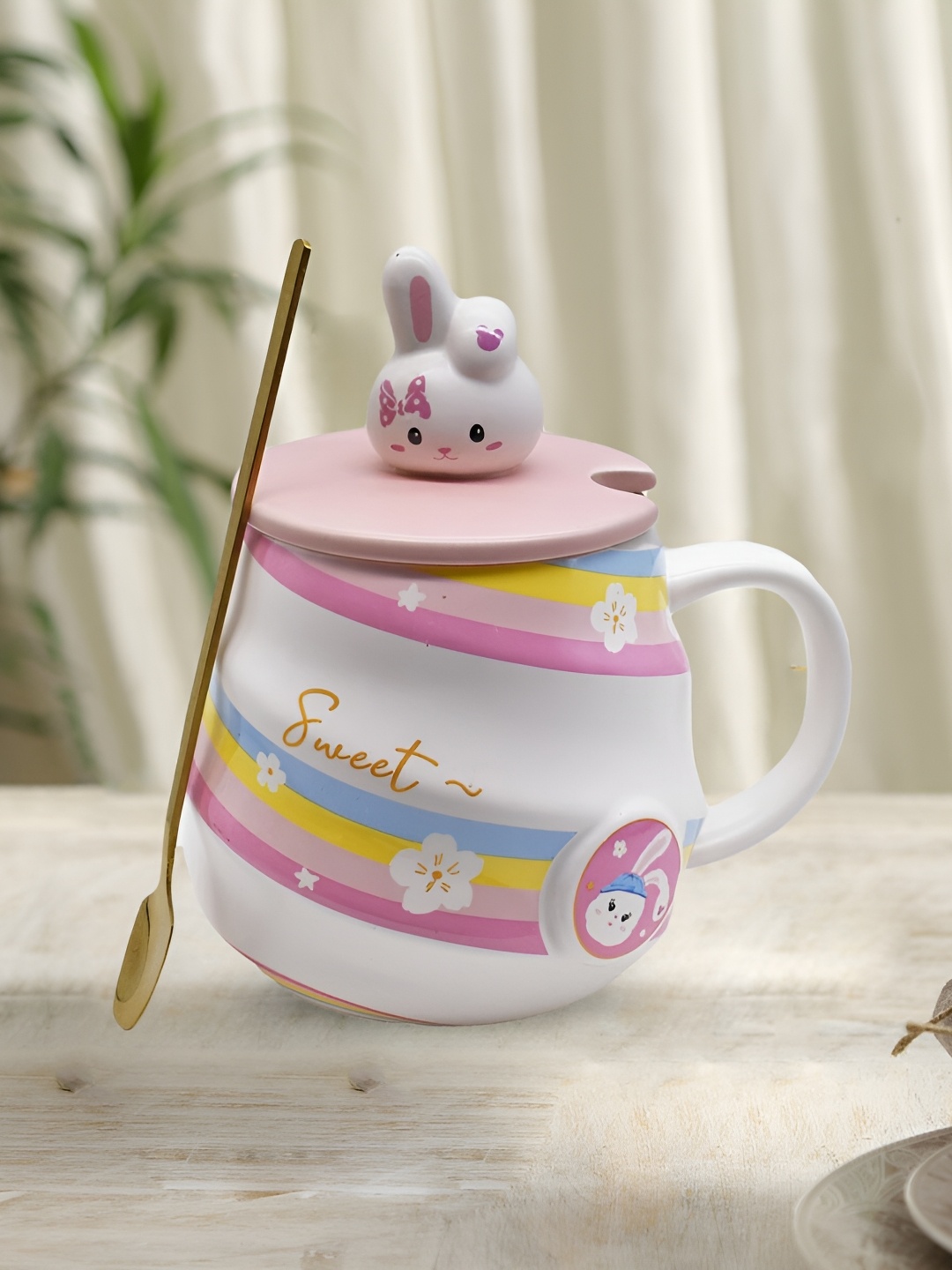 

Kookee White and Pink Printed Ceramic Mugs with Lid and Handle with Spoon 350 ml