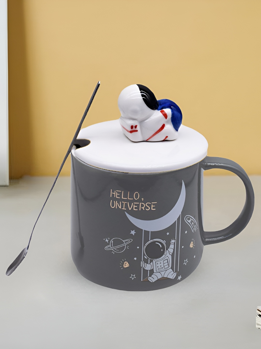 

Kookee Grey and White Printed Ceramic Mugs with Lid and Handle with Spoon 350 ml