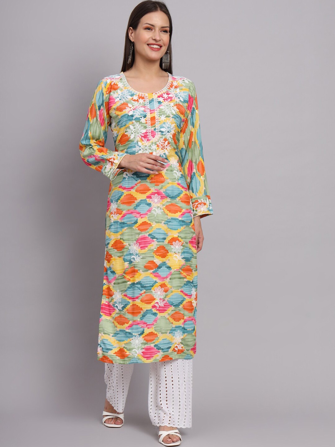 

VAIRAGEE Printed Thread Work Round Neck Long Sleeves Straight Kurta, Orange