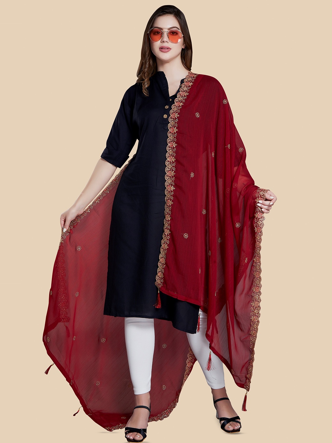 

Rani Saahiba Floral Embroidered Zari Dupatta, Maroon