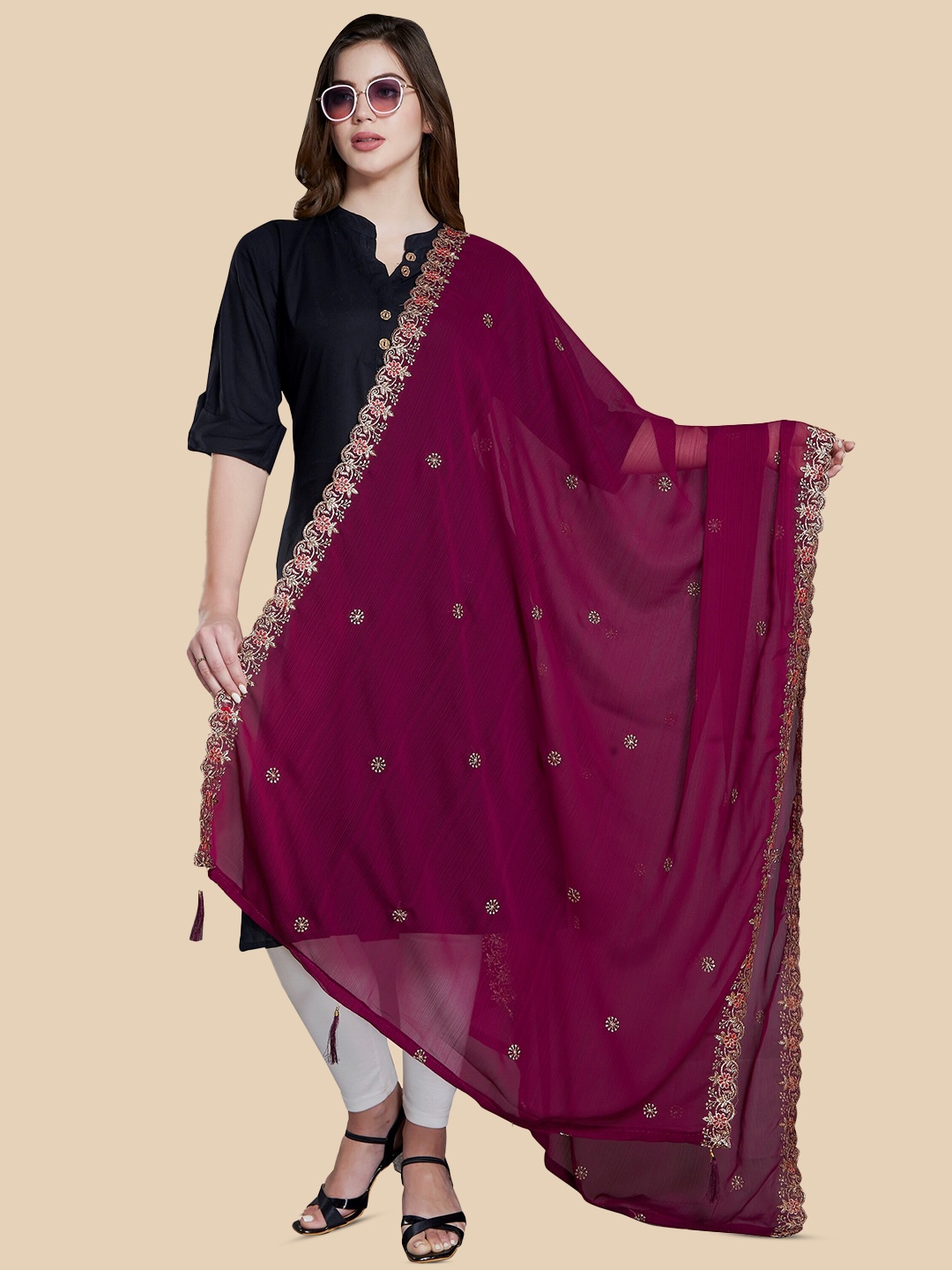 

Rani Saahiba Floral Embroidered Zari Dupatta, Magenta