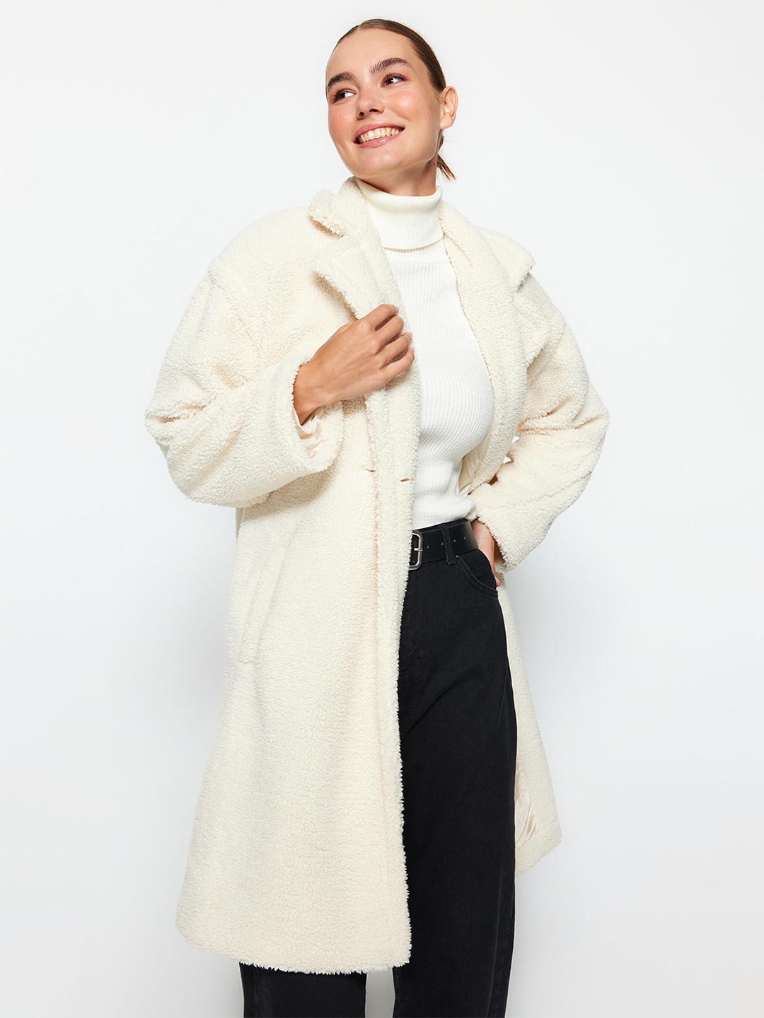 

Trendyol Notched Lapel Collar Single-Breasted Overcoat, Off white