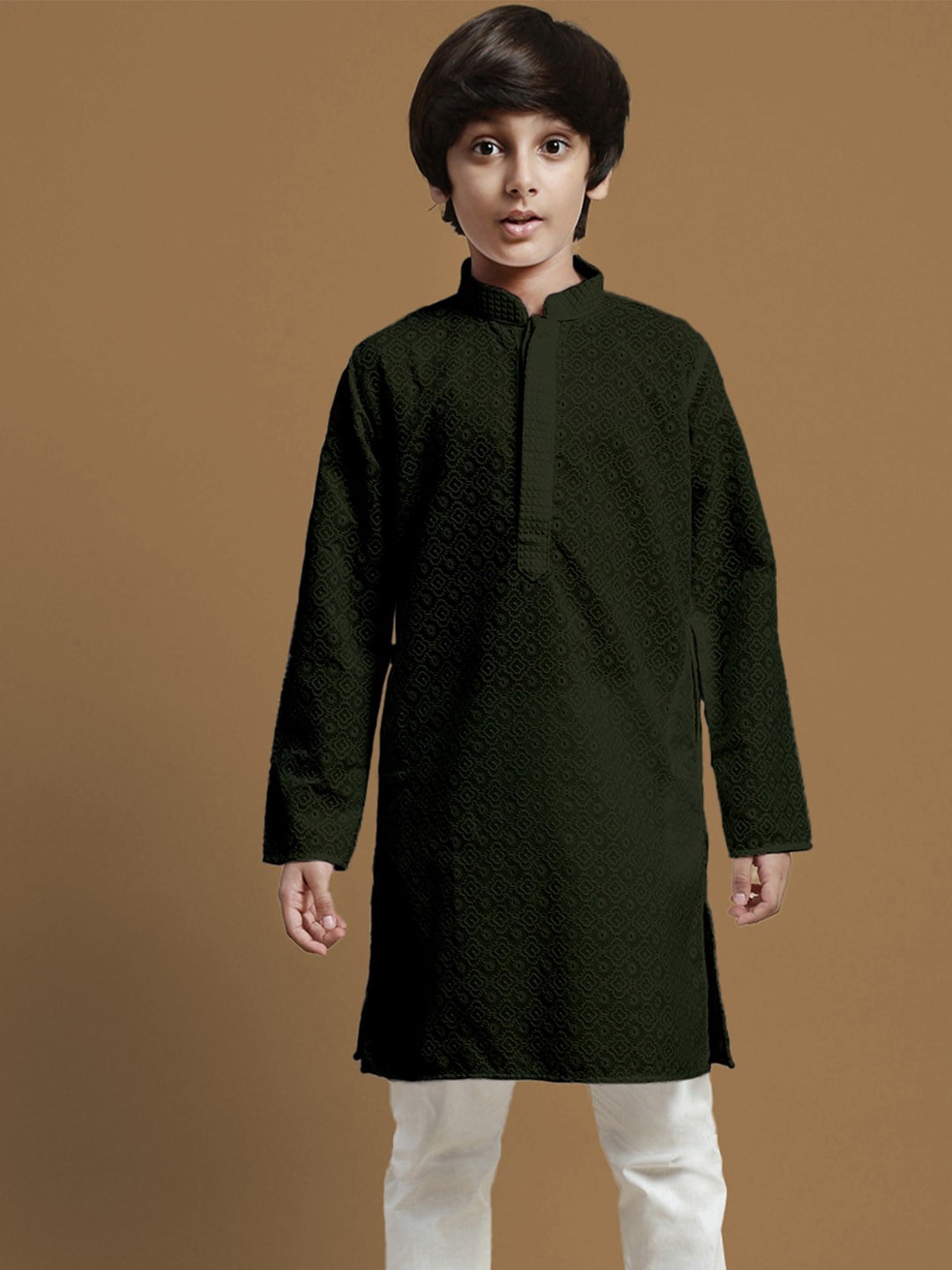 

Sanwara Boys Floral Embroidered Mandarin Collar Cotton Straight Kurta, Green