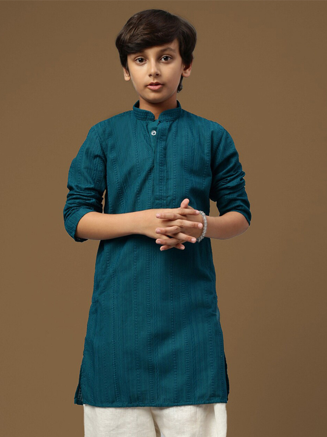 

Sanwara Boys Chikankari Embroidered Mandarin Collar Straight Kurta, Green