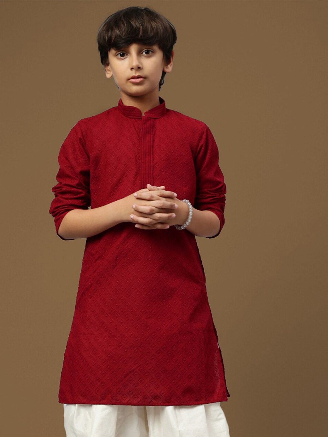 

Sanwara Boys Mandarin collar Long Sleeves Thread Work Pastels Cotton Kurta, Maroon