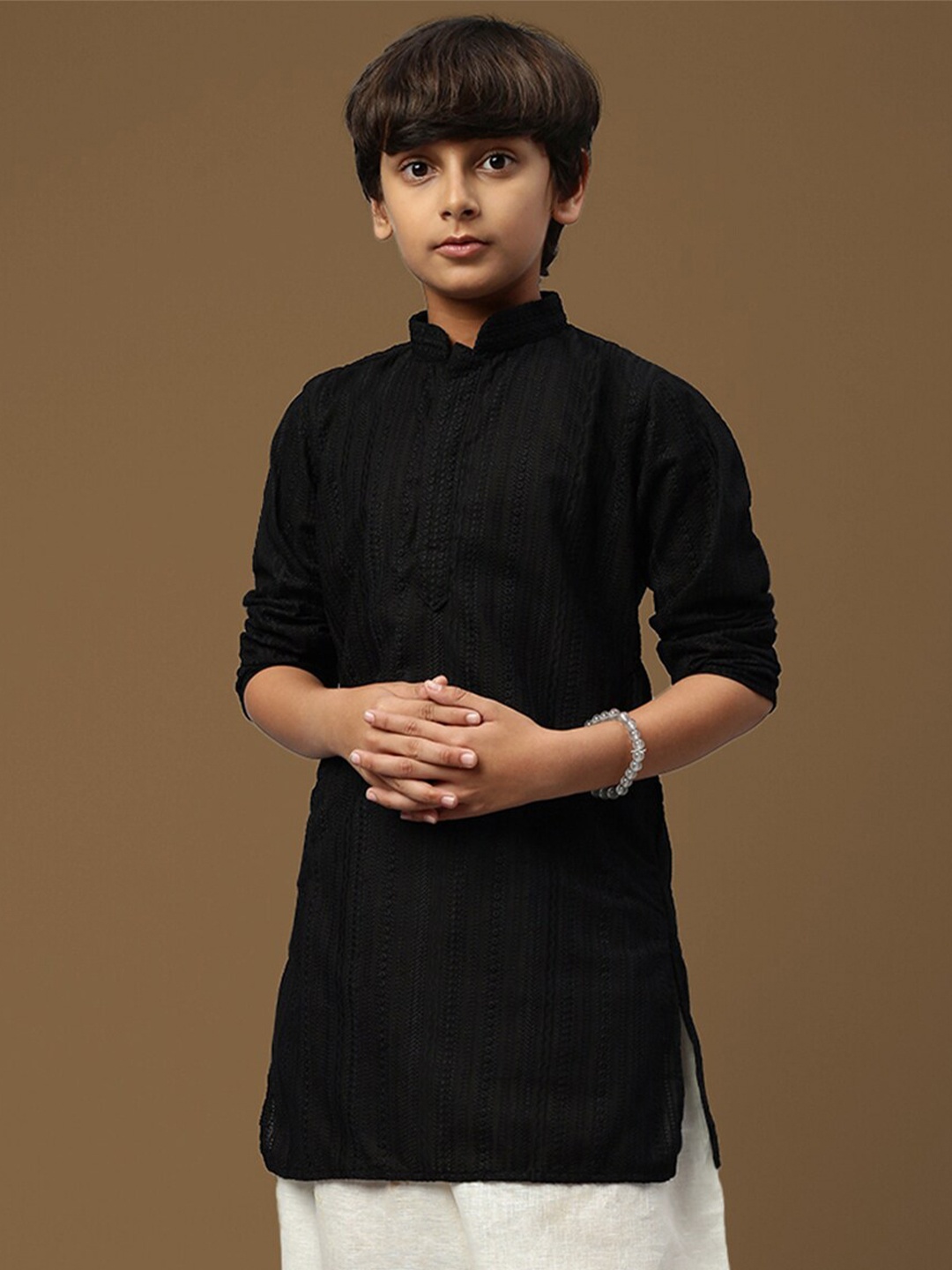 

Sanwara Boys Ethnic Motifs Embroidered Chikankari Mandarin Collar Cotton Straight Kurta, Black