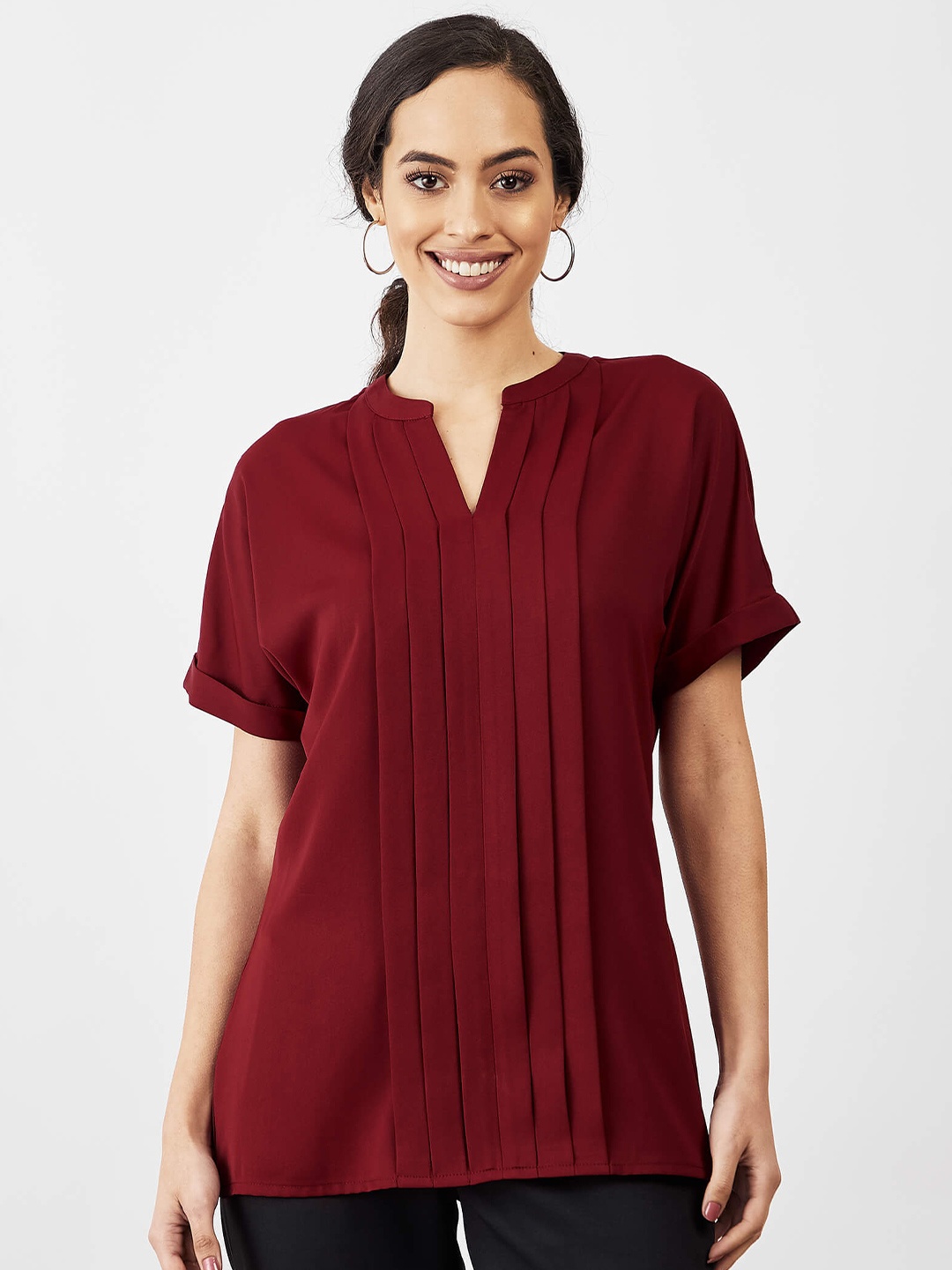 

SALT ATTIRE Band Collar Pleated Short Sleeves Top, Maroon