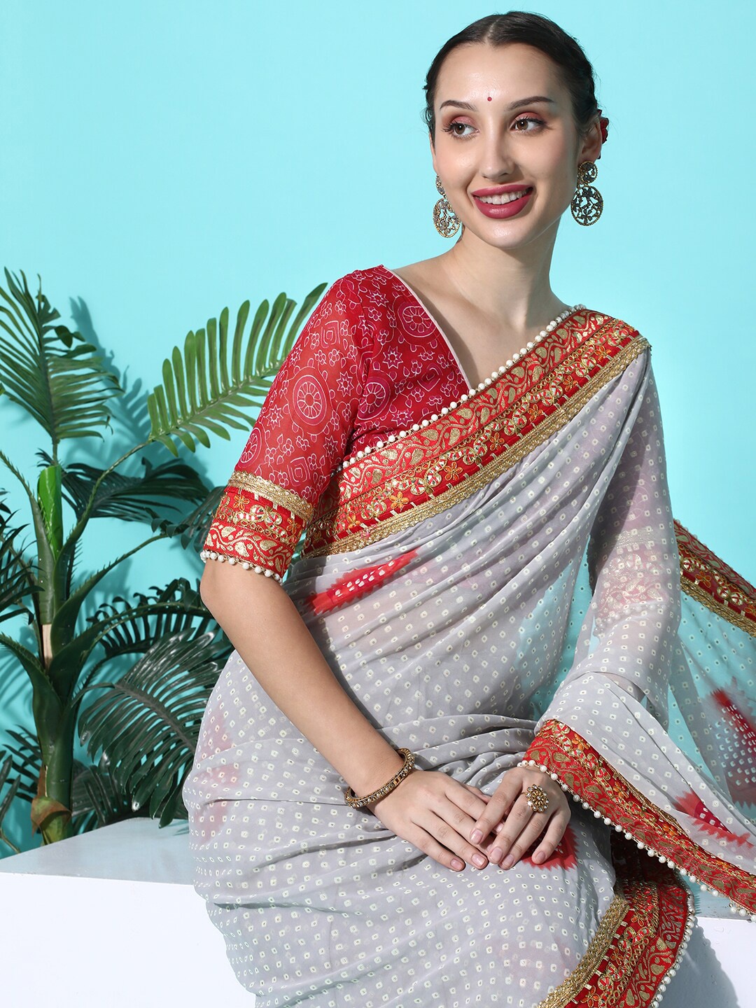 

KAVINDI Bandhani Printed Embroidered Pure Georgette Bandhani Saree, Grey