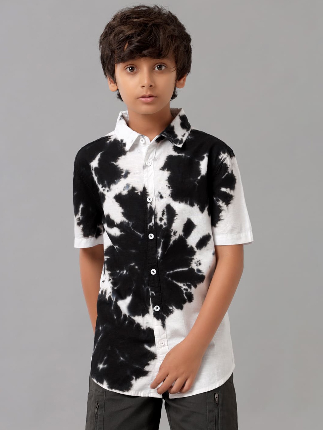 

UNDER FOURTEEN ONLY Boys Printed Spread Collar Short Sleeves Cotton Casual Shirt, Black