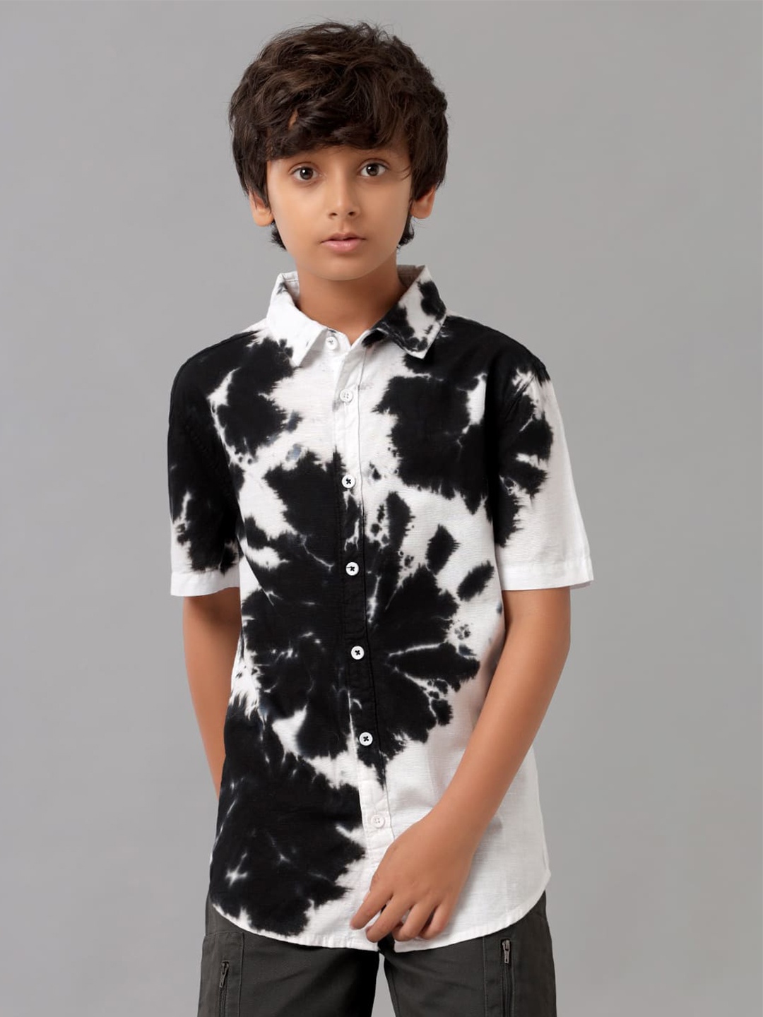 

UNDER FOURTEEN ONLY Boys Spread Collar Opaque Printed Cotton Casual Shirt, Black