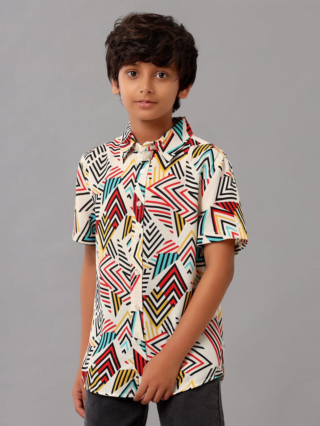 

UNDER FOURTEEN ONLY Boys Opaque Printed Cotton Casual Shirt, Cream