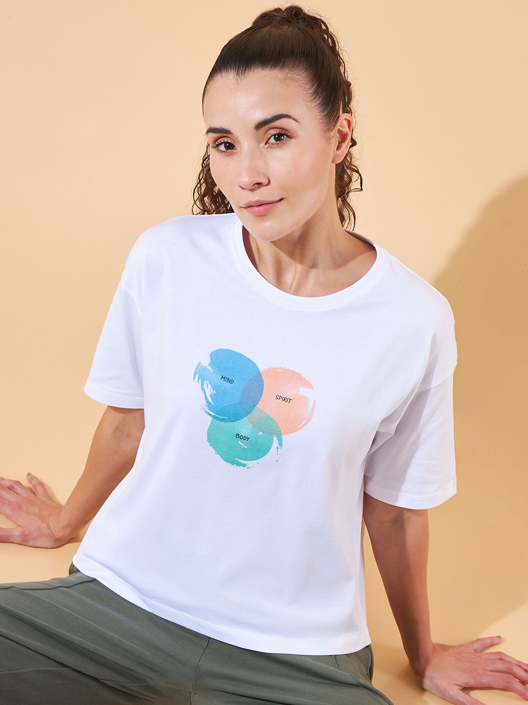 

CULT Lifestyle Cotton Boxy Graphic T-shirt, White