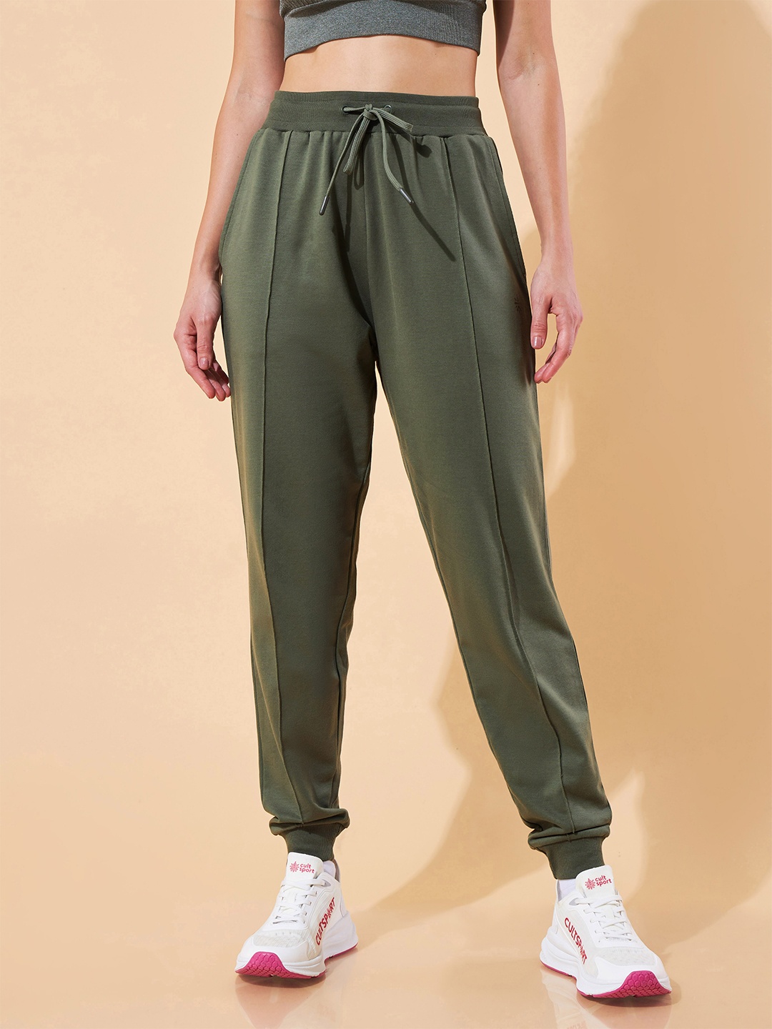 

CULT The Essential All Day Joggers, Olive