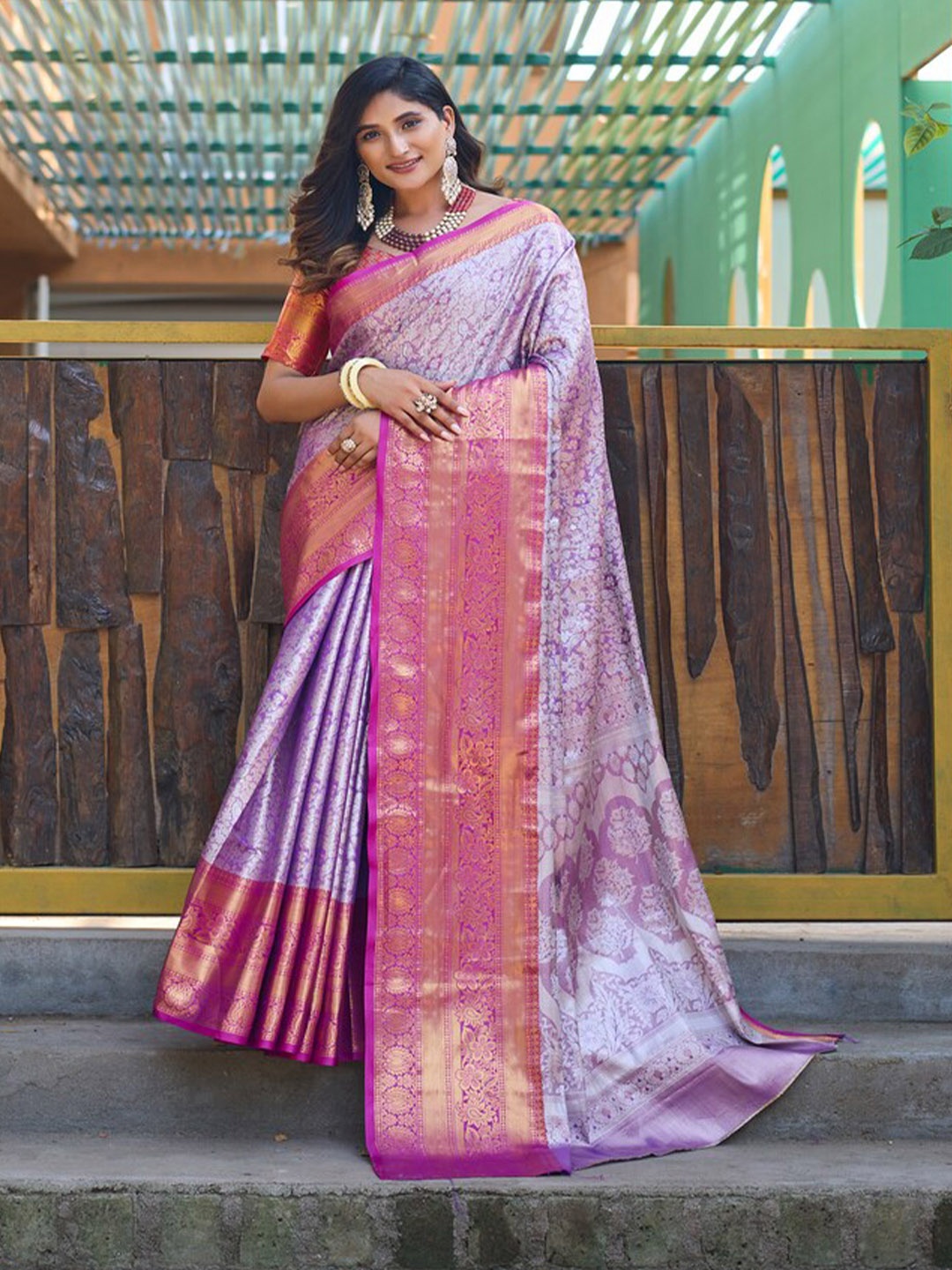 

Kandora Floral Woven Design Banarasi Zari Saree, Purple