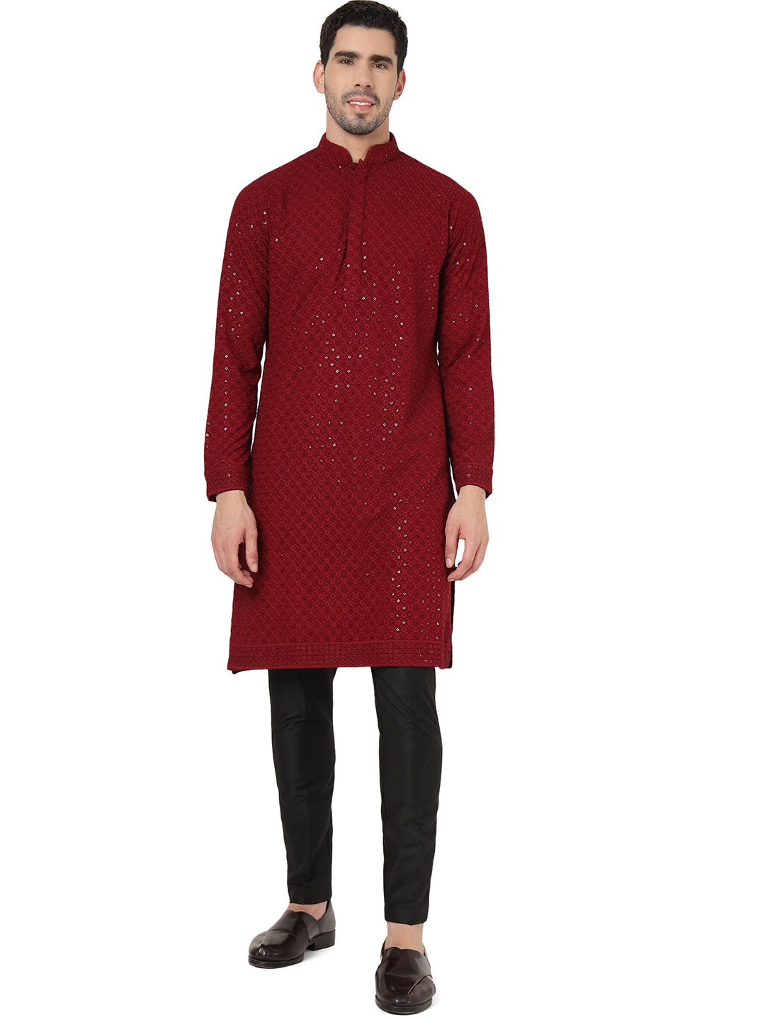 

Shiv Leela Geometric Thread Work Sequined Kurta, Maroon