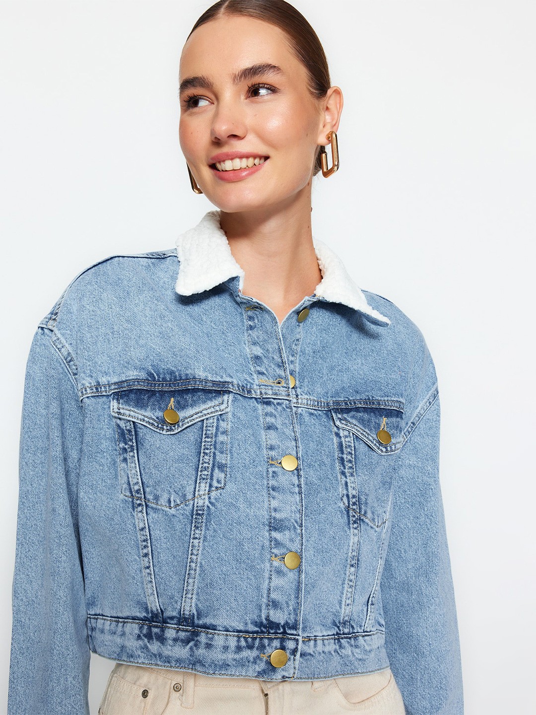 

Trendyol Washed Spread Collar Long Sleeves Cotton Crop Denim Jacket, Blue