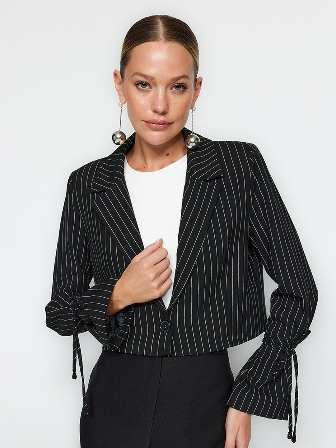 

Trendyol Striped Crop Tailored Jacket, Black