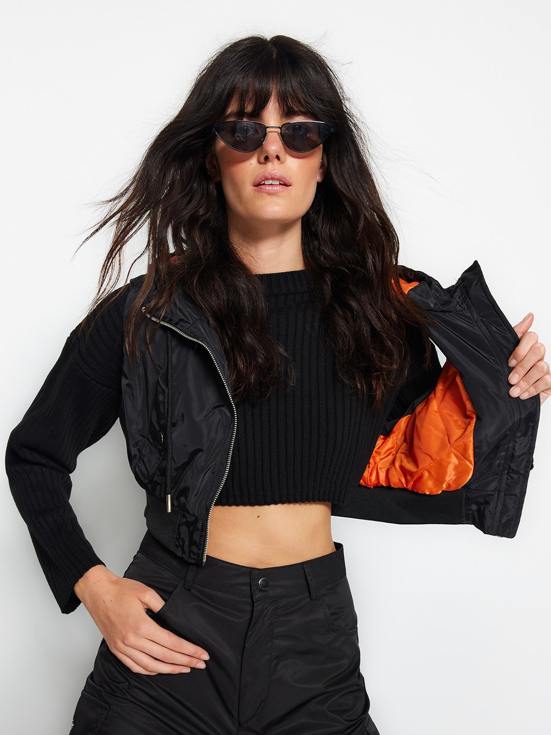 

Trendyol Hooded Neck Sleeveless Crop Bomber Jacket, Black