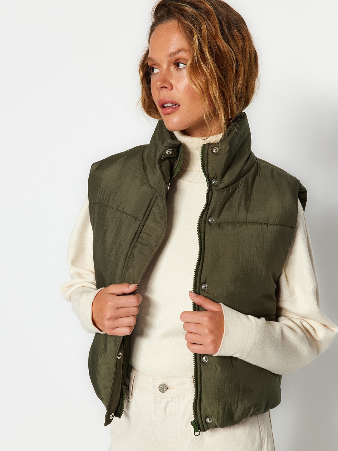 

Trendyol Mock Collar Sleeveless Zip Detail Puffer Jacket, Green