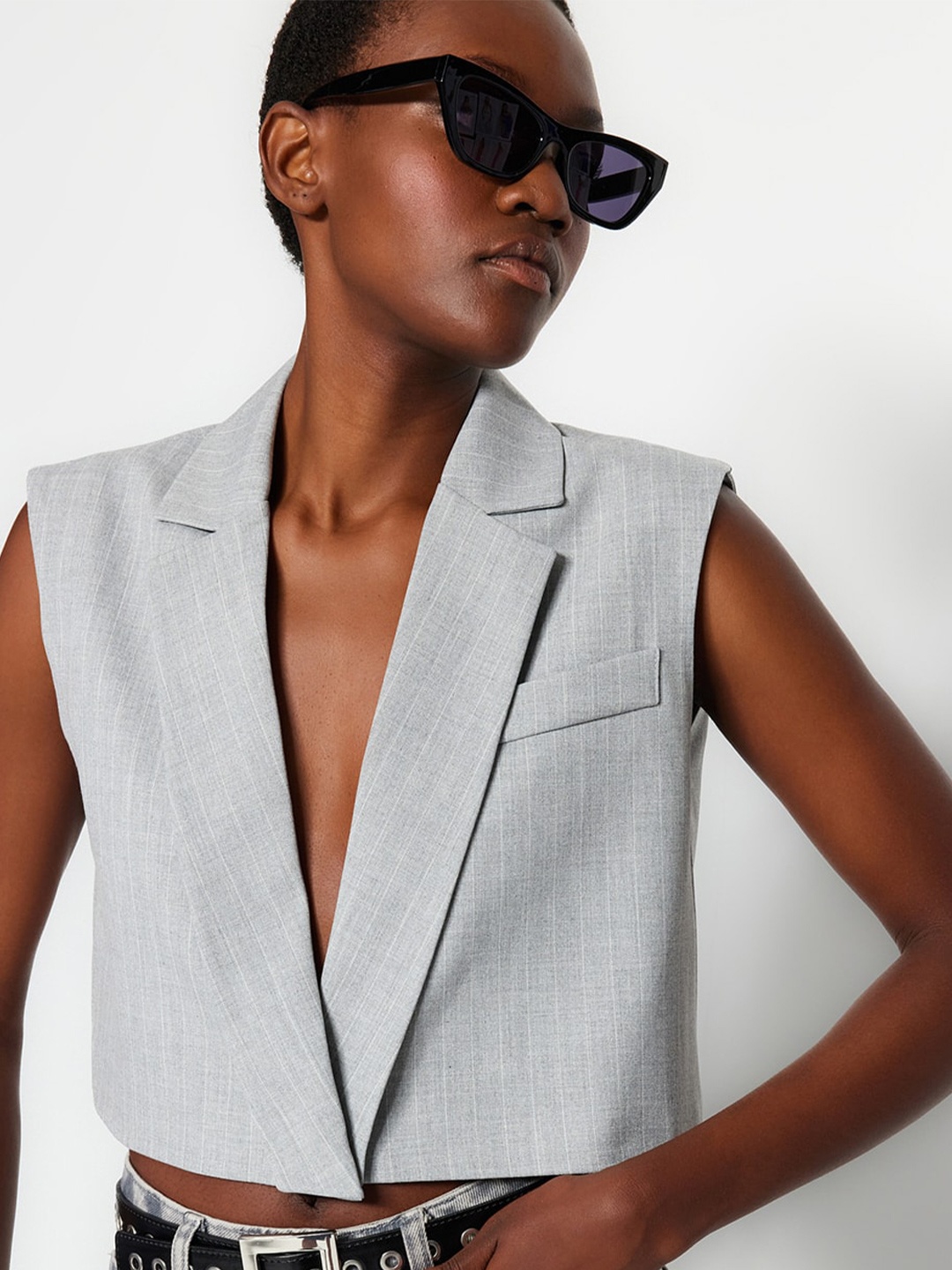 

Trendyol Checked Notched Lapel Collar Sleeveless Overcoat, Grey