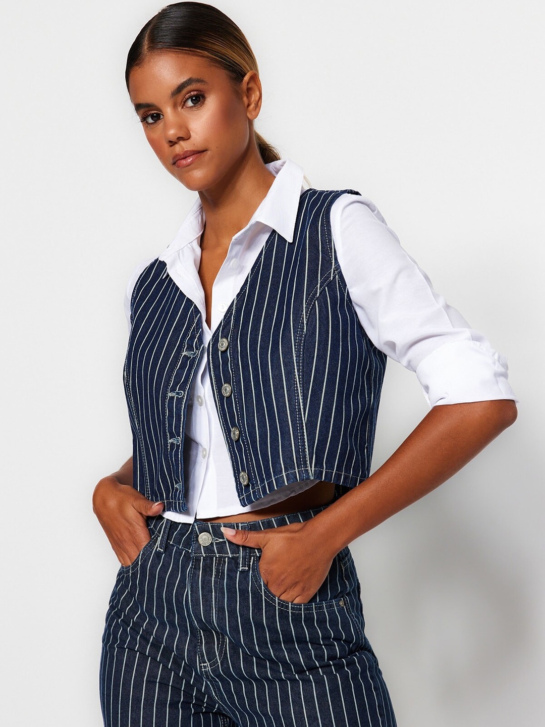 

Trendyol Striped V-Neck Sleeveless Pure Cotton Waistcoat, Navy blue