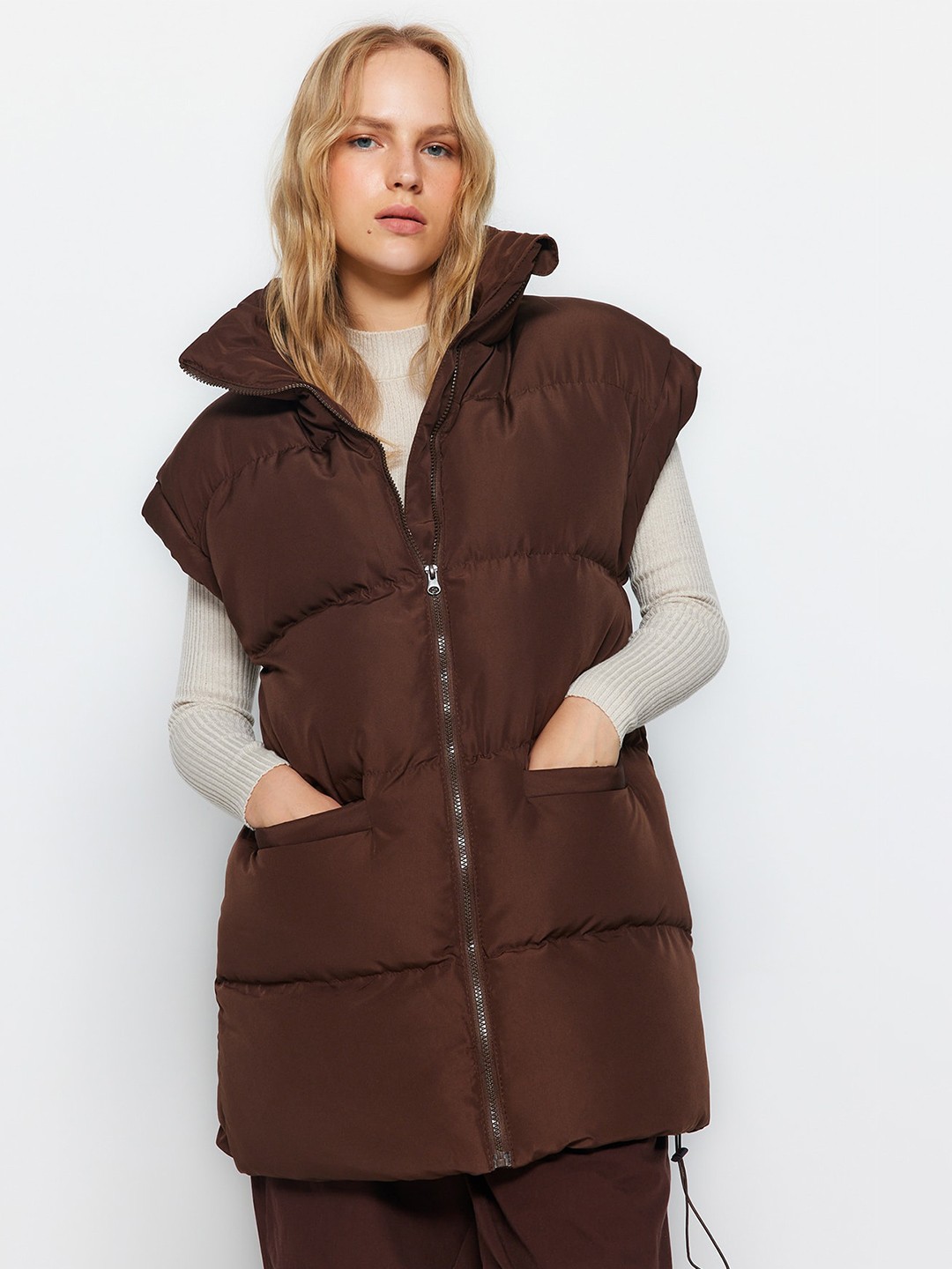 

Trendyol Stand Collar Sleeveless Puffer Jacket, Brown