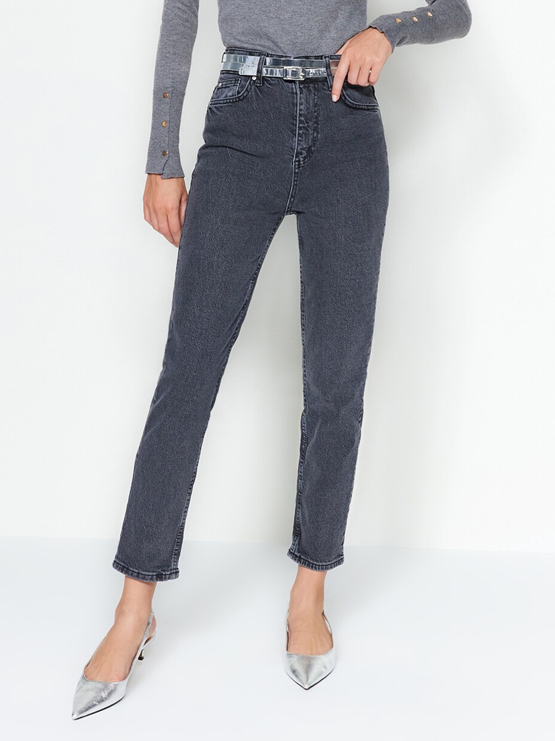 

Trendyol Women Light Fade Stretchable Jeans, Navy blue