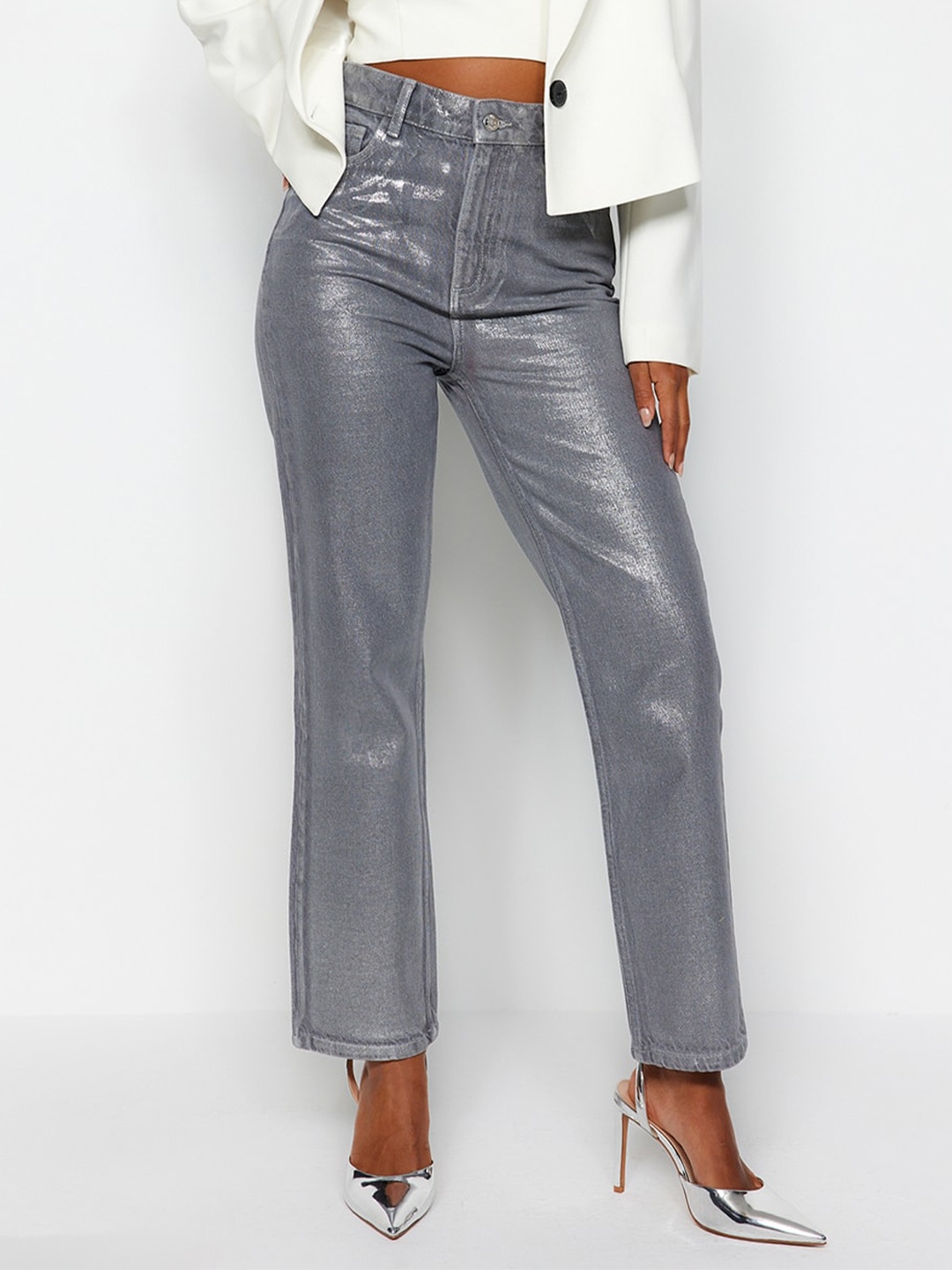 

Trendyol Women Mid-Rise Straight Fit Jeans, Grey