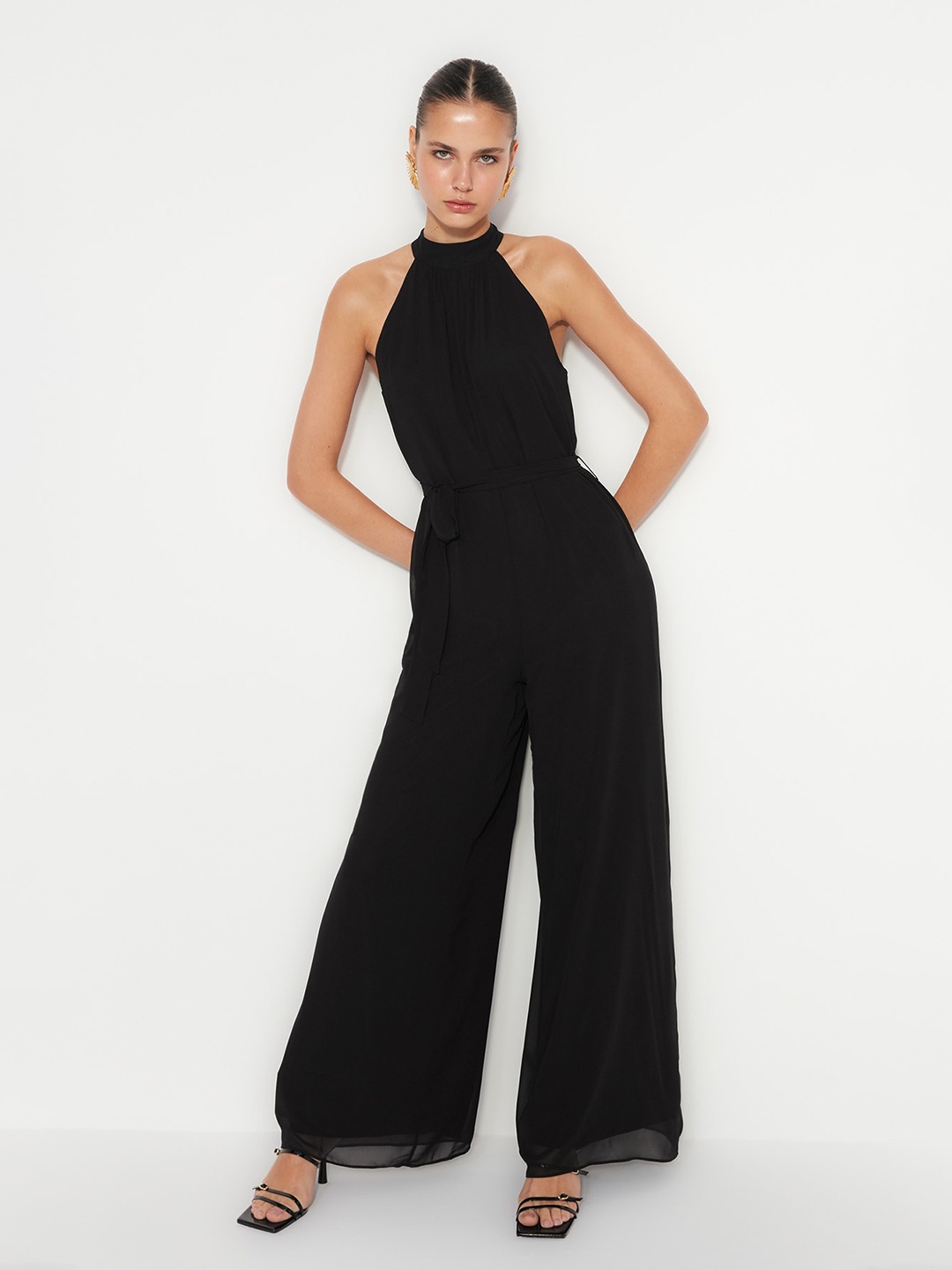 

Trendyol Halter Neck Basic Jumpsuit, Black