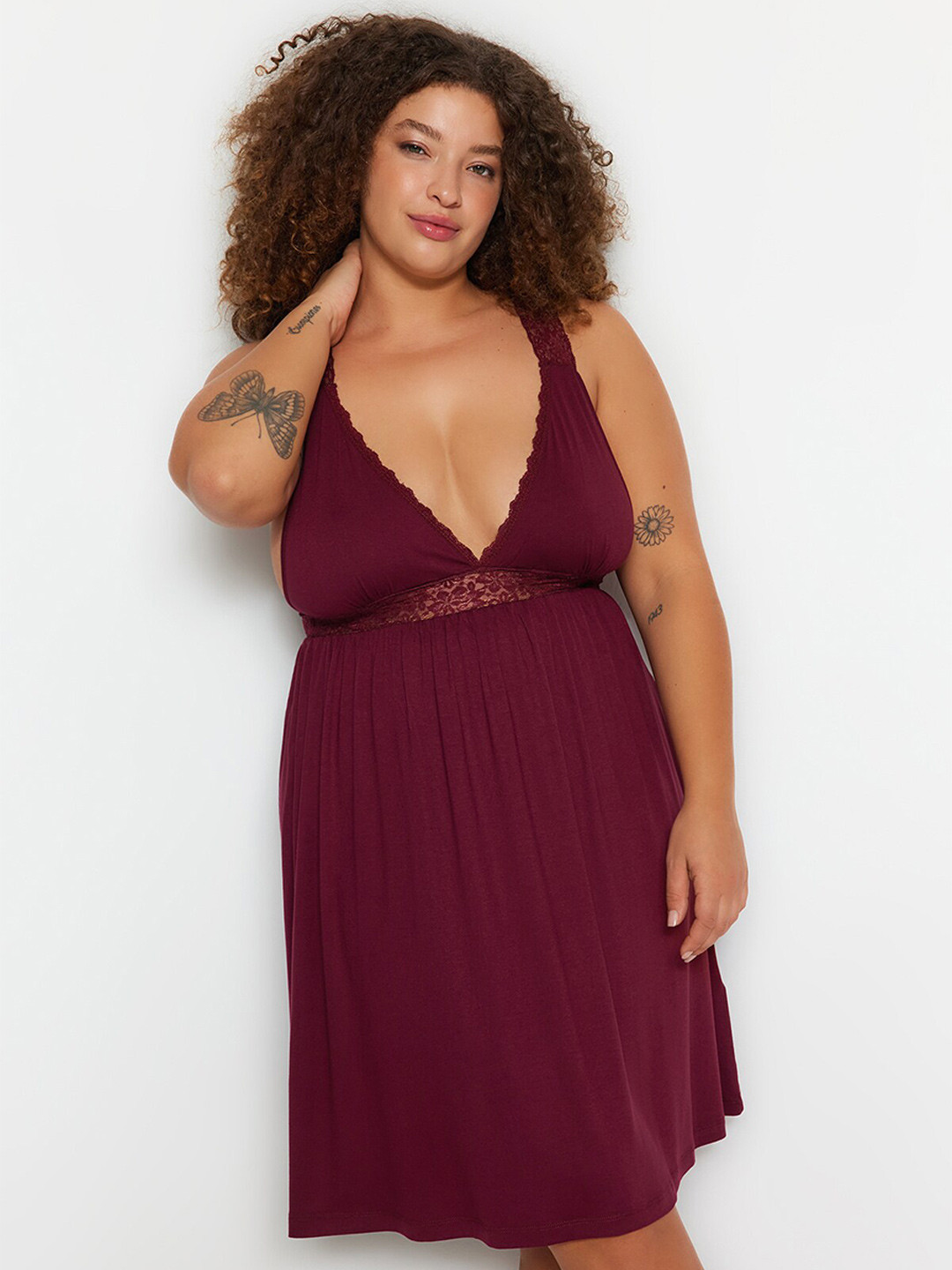 

Trendyol Plus Size Lace Above Knee Length Nightdress, Burgundy