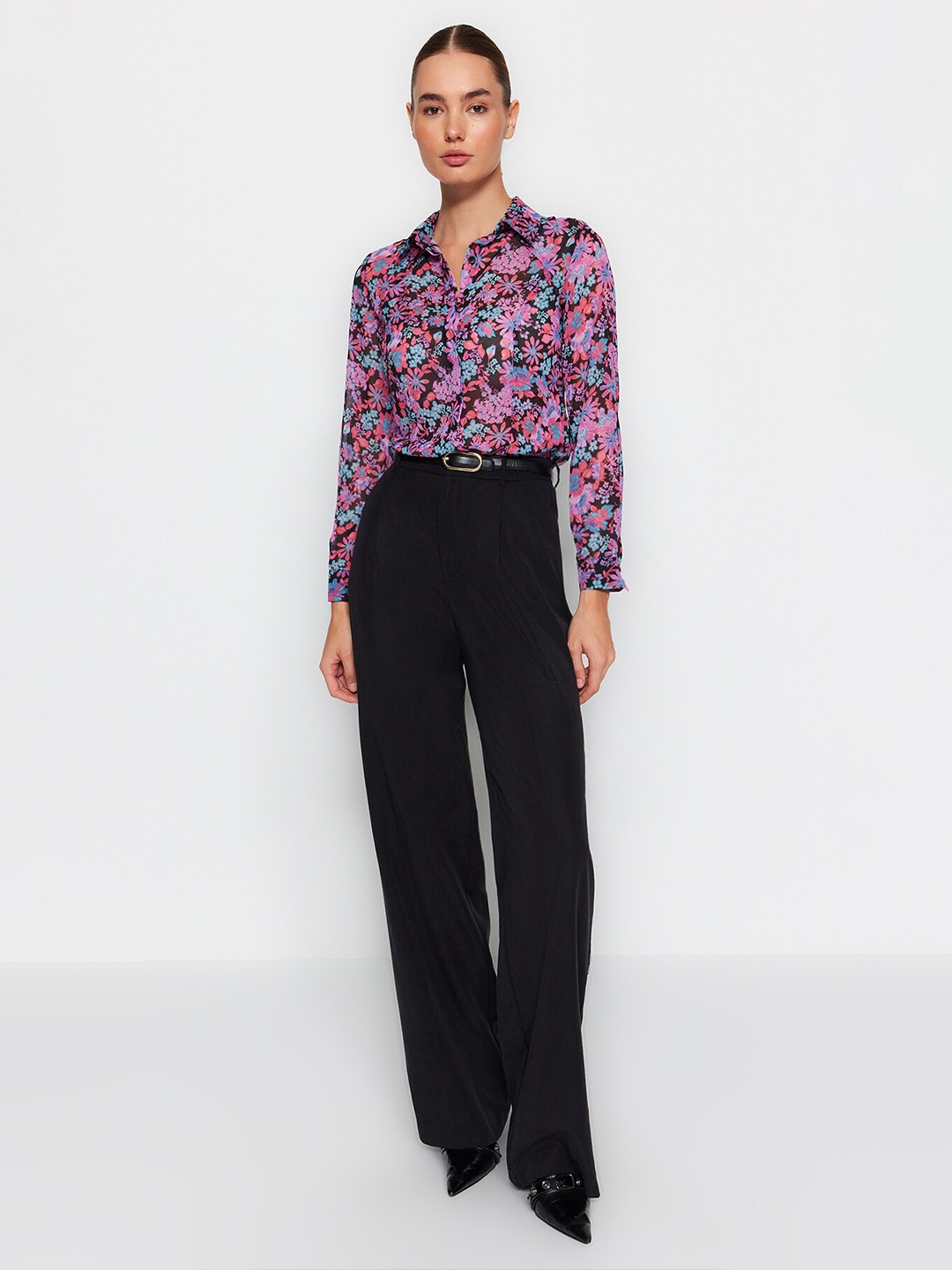 

Trendyol Floral Printed Mandarin Collar Long Sleeves Casual Shirt, White