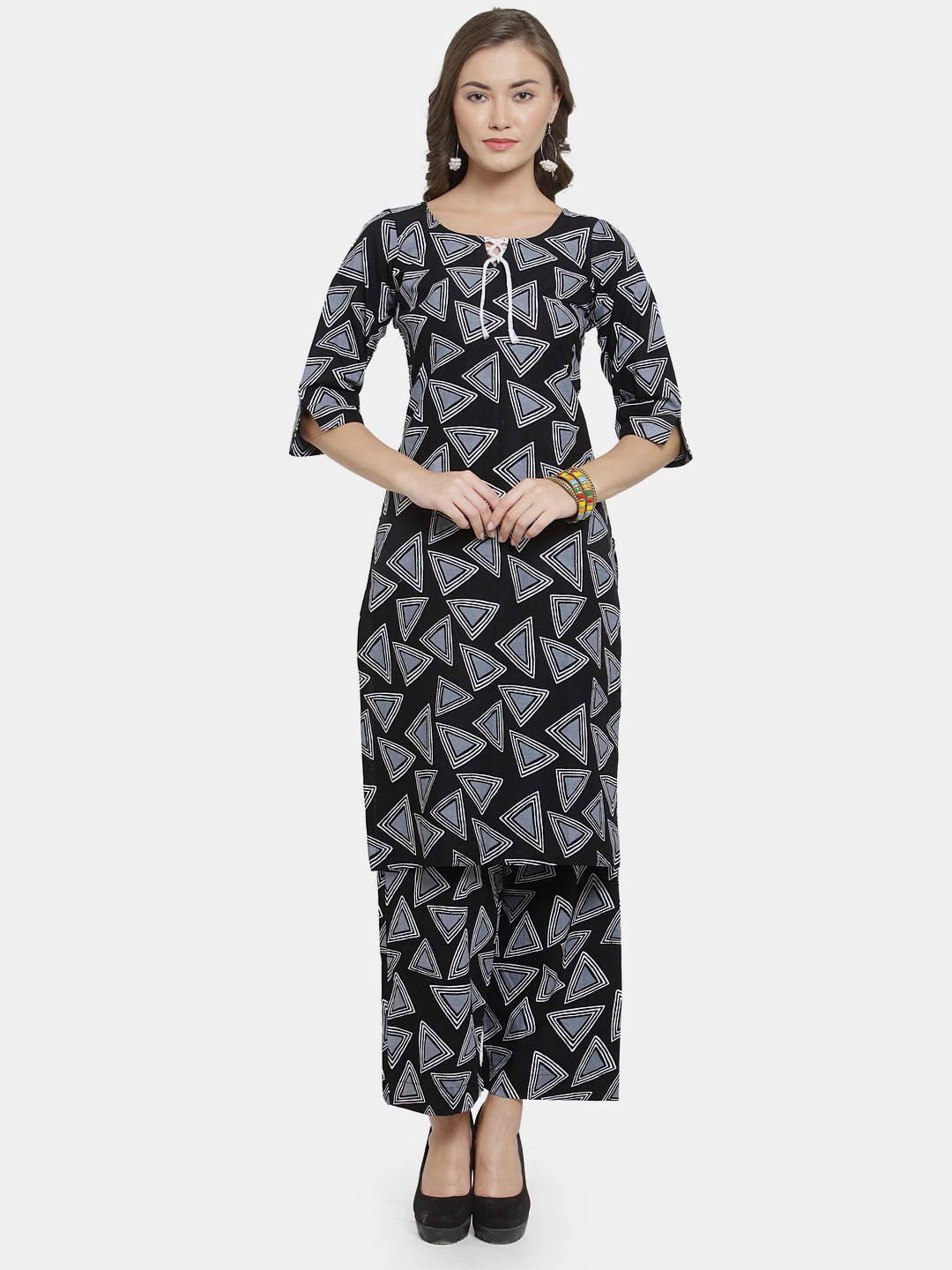 

Sayesha Geometric Printed Flared Sleeves Round Neck Kurta, Black