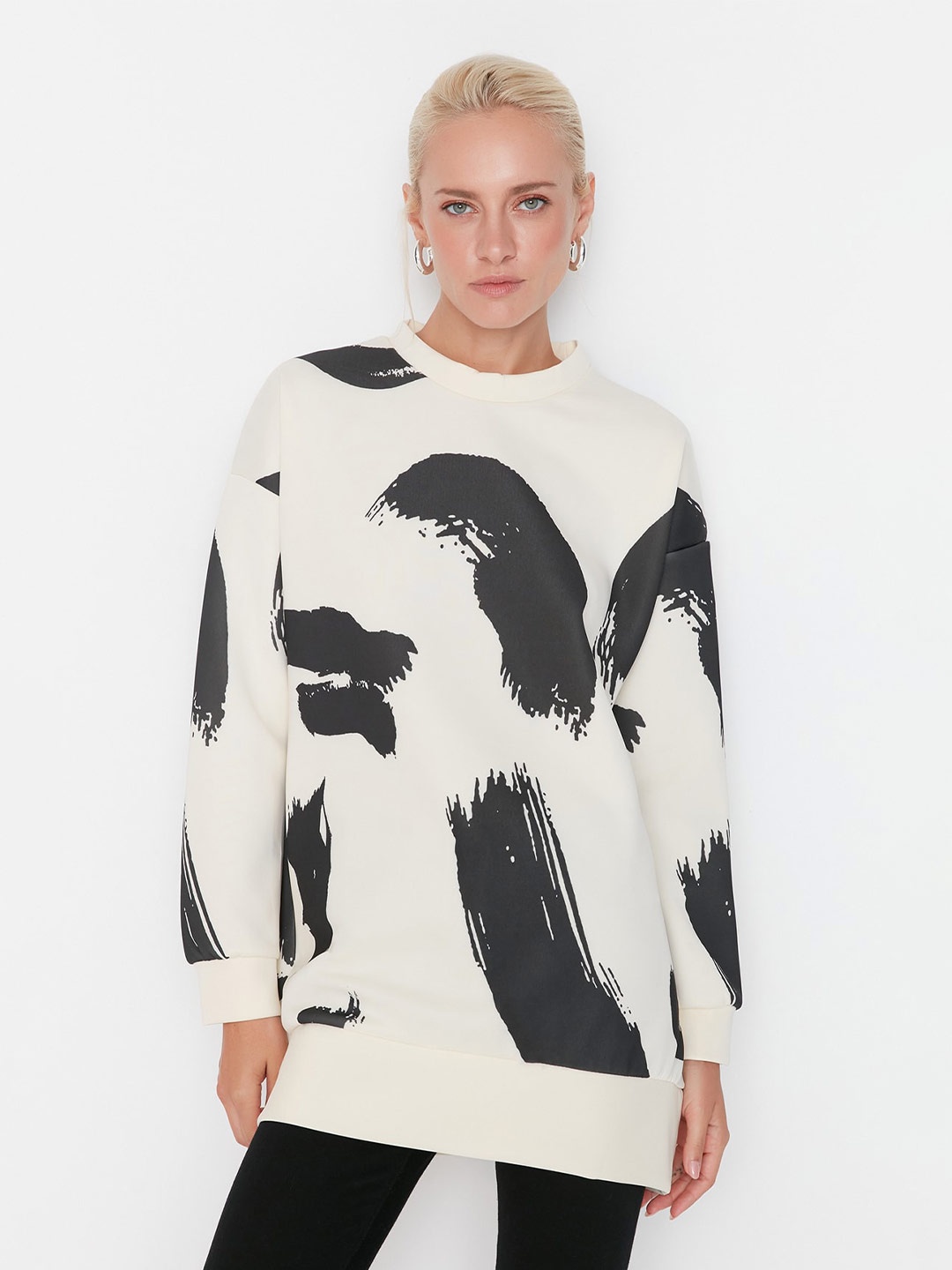 

Trendyol Printed Round Neck Pullover Sweatshirt, Na