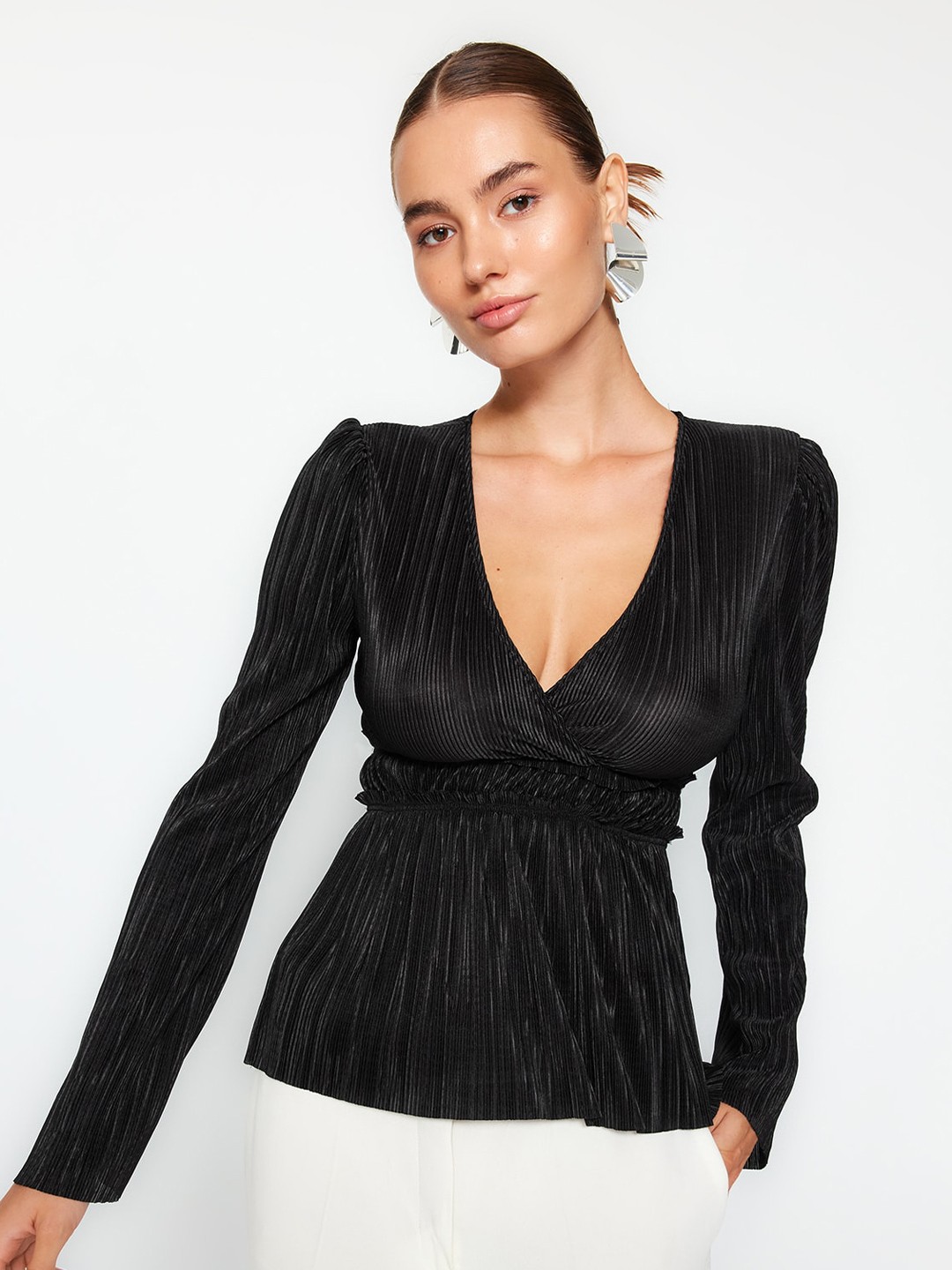 

Trendyol V-Neck Long Sleeves Wrap Top, Na