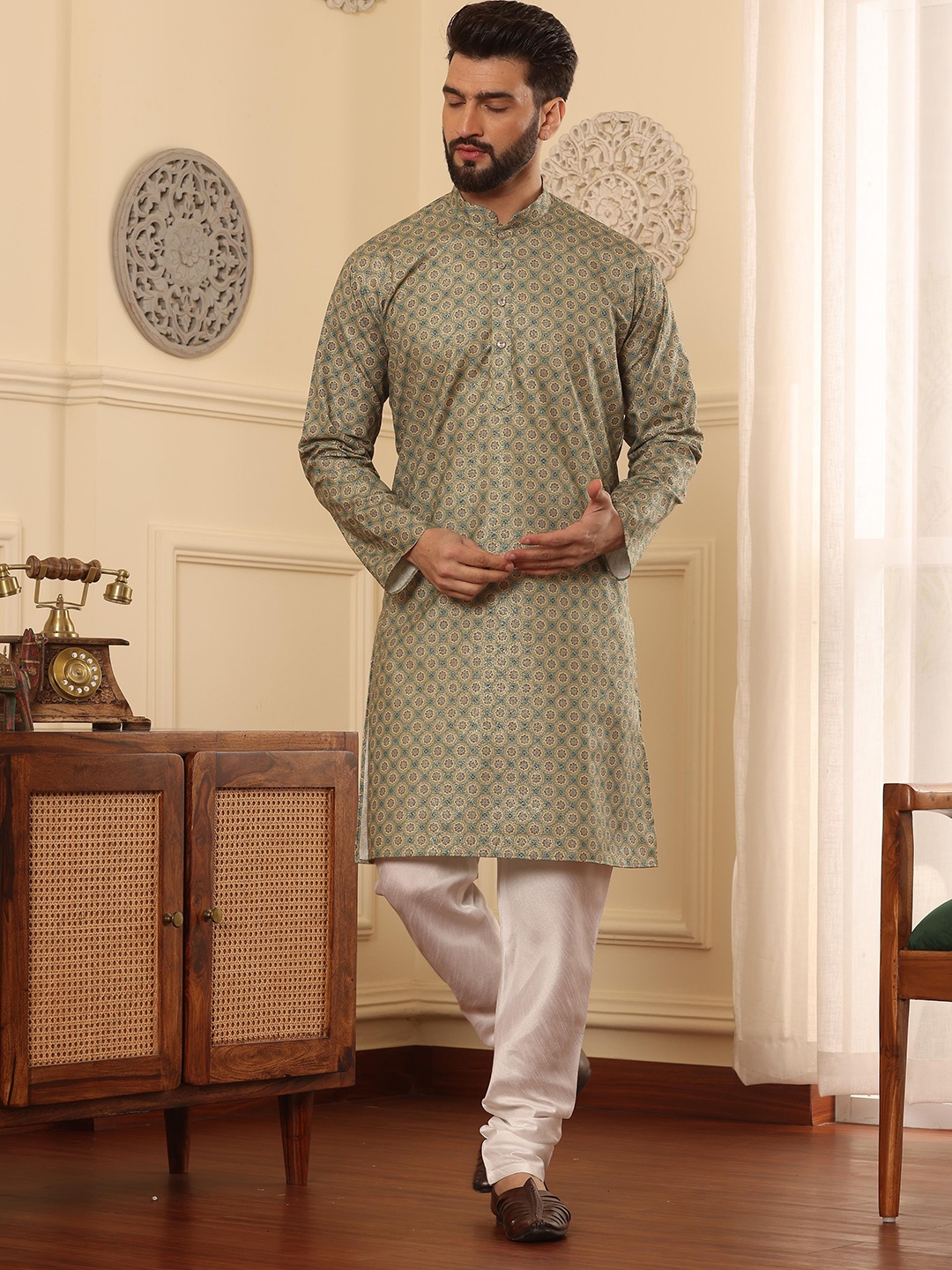 

Armaan Ethnic Ethnic Motifs Printed Mandarin Collar Straight Kurta With Churidar, Green